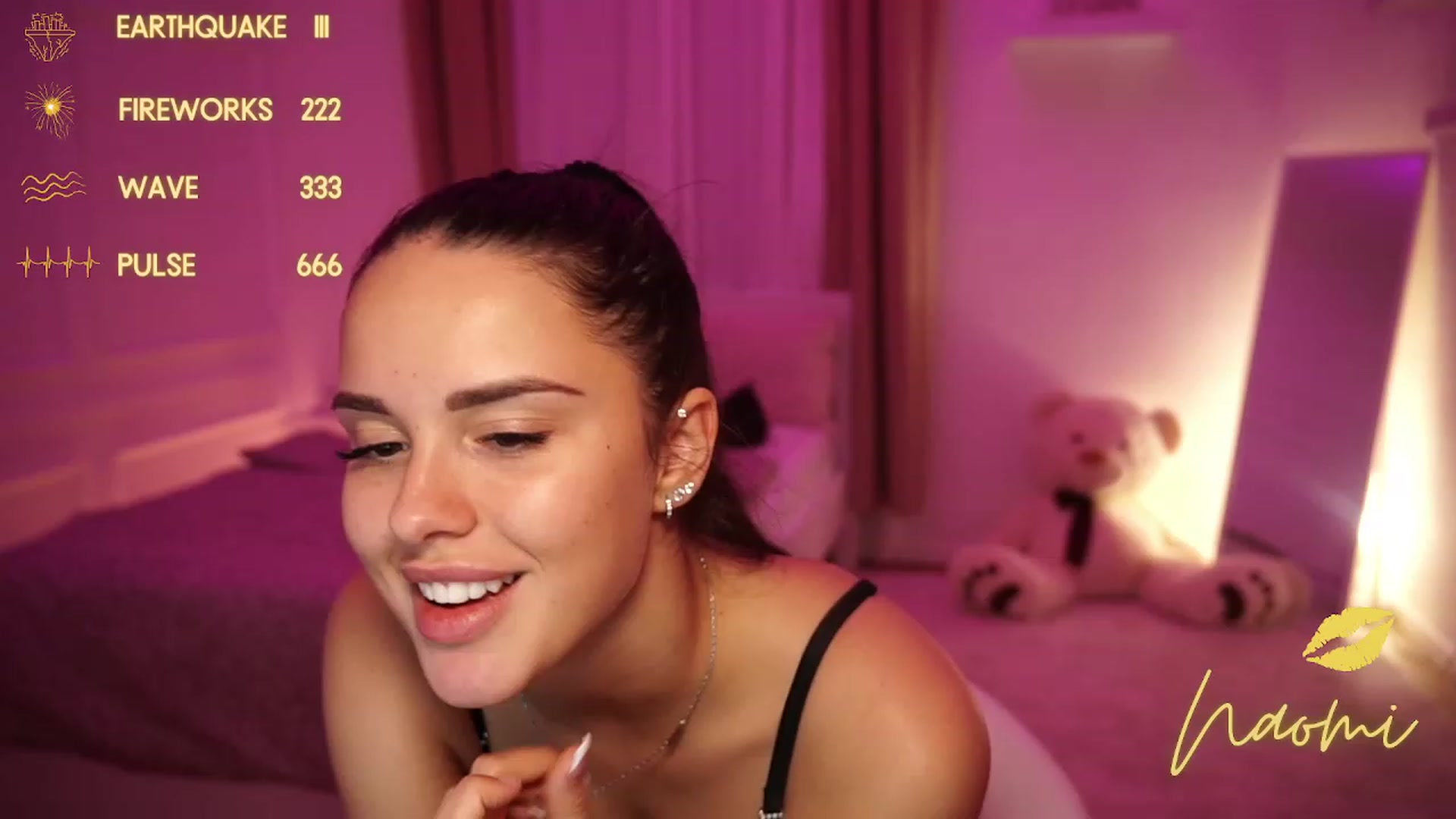 Gallery image thumbnail from cinnabellee's myfreecams stream on, 11/22/2023, 20:03 image 1 of 20