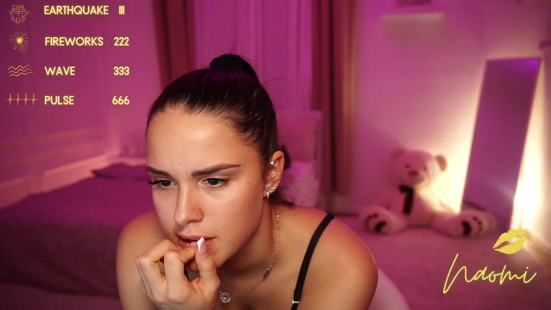 Gallery image thumbnail from cinnabellee's myfreecams stream on, 11/22/2023, 20:03 image 2 of 20