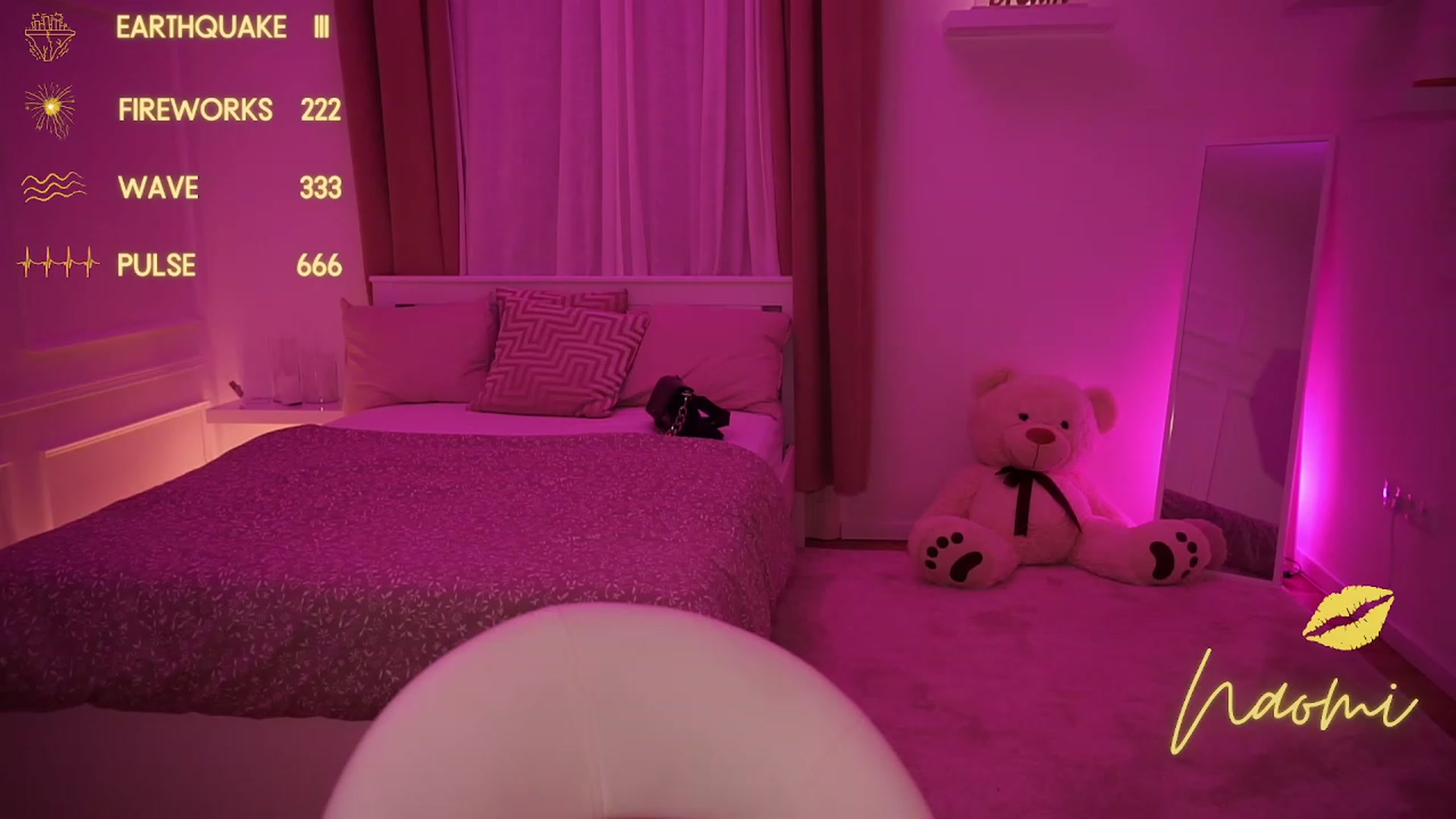 Gallery image thumbnail from cinnabellee's myfreecams stream on, 11/27/2023, 18:24 image 18 of 20