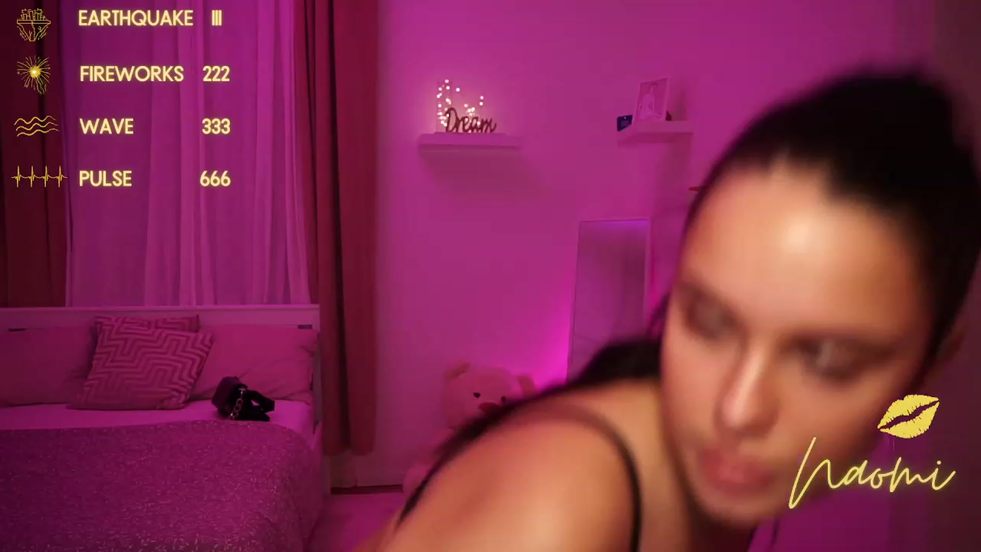 Gallery image thumbnail from cinnabellee's myfreecams stream on, 11/27/2023, 18:24 image 2 of 20