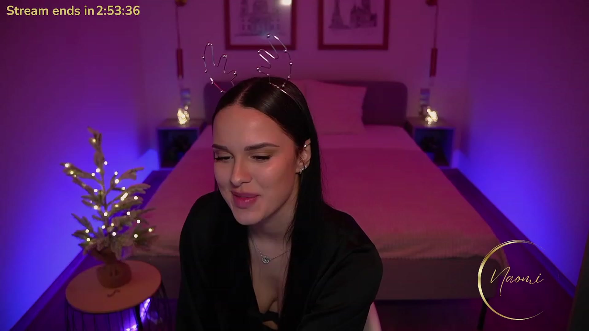 Gallery image thumbnail from cinnabellee's myfreecams stream on, 12/18/2023, 22:05 image 2 of 20