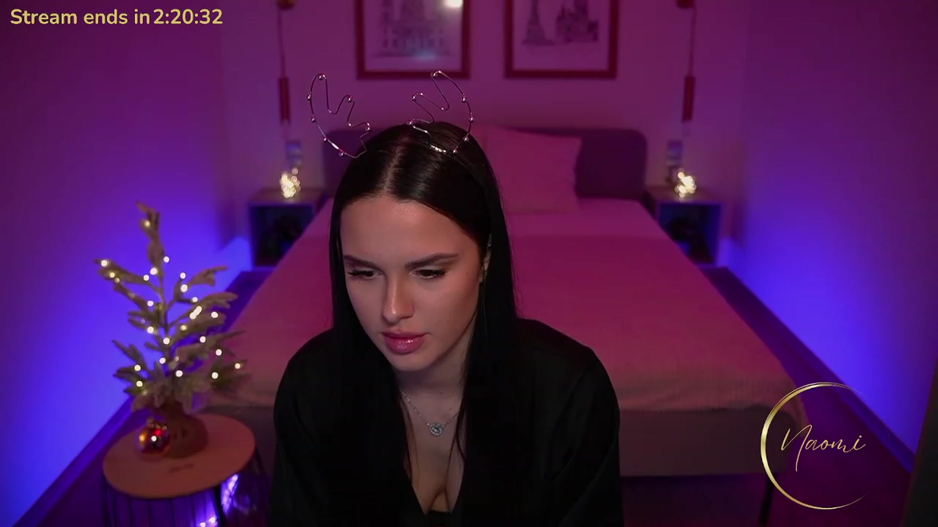 Gallery image thumbnail from cinnabellee's myfreecams stream on, 12/18/2023, 22:05 image 10 of 20