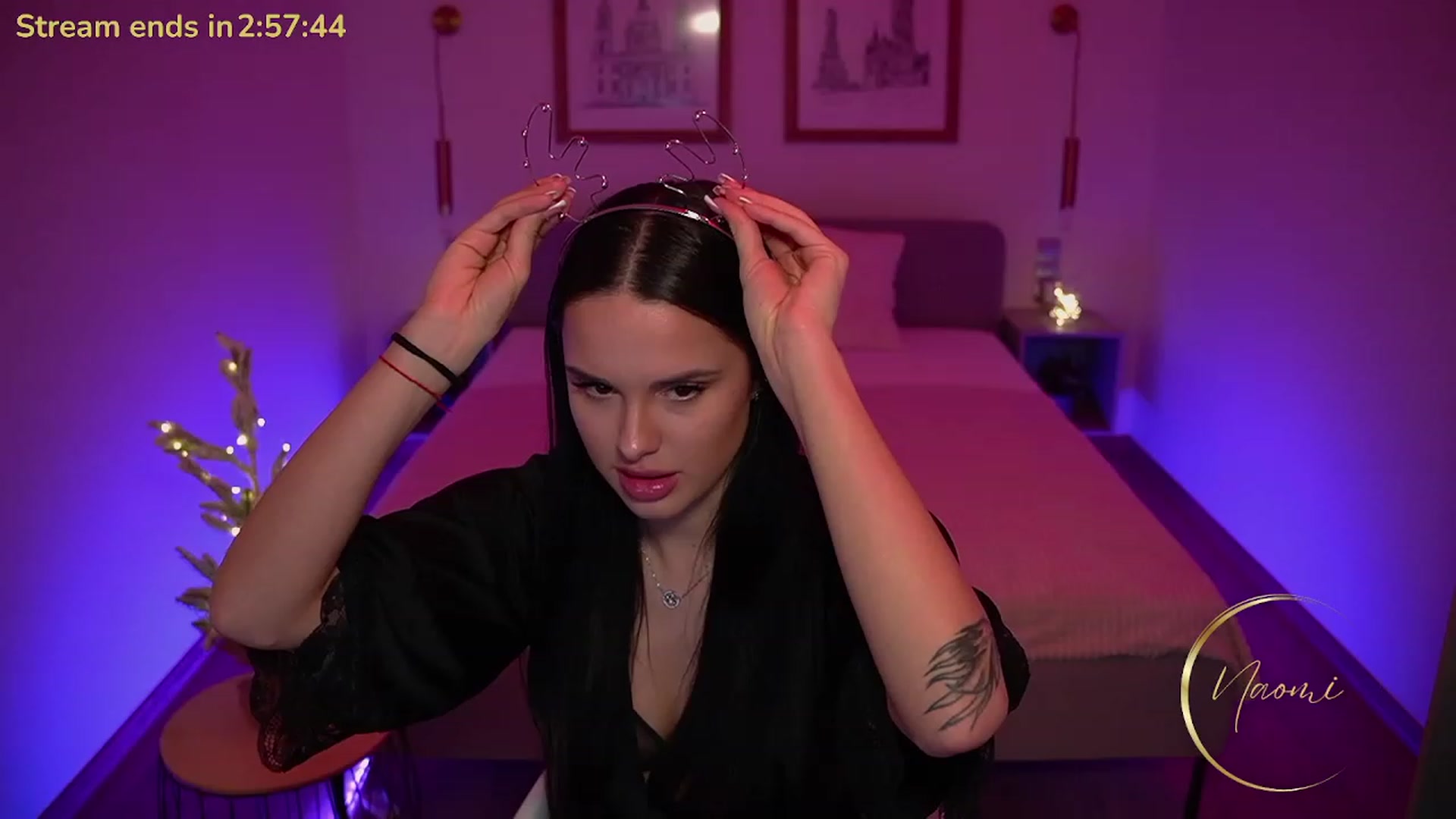 Gallery image thumbnail from cinnabellee's myfreecams stream on, 12/18/2023, 22:05 image 1 of 20