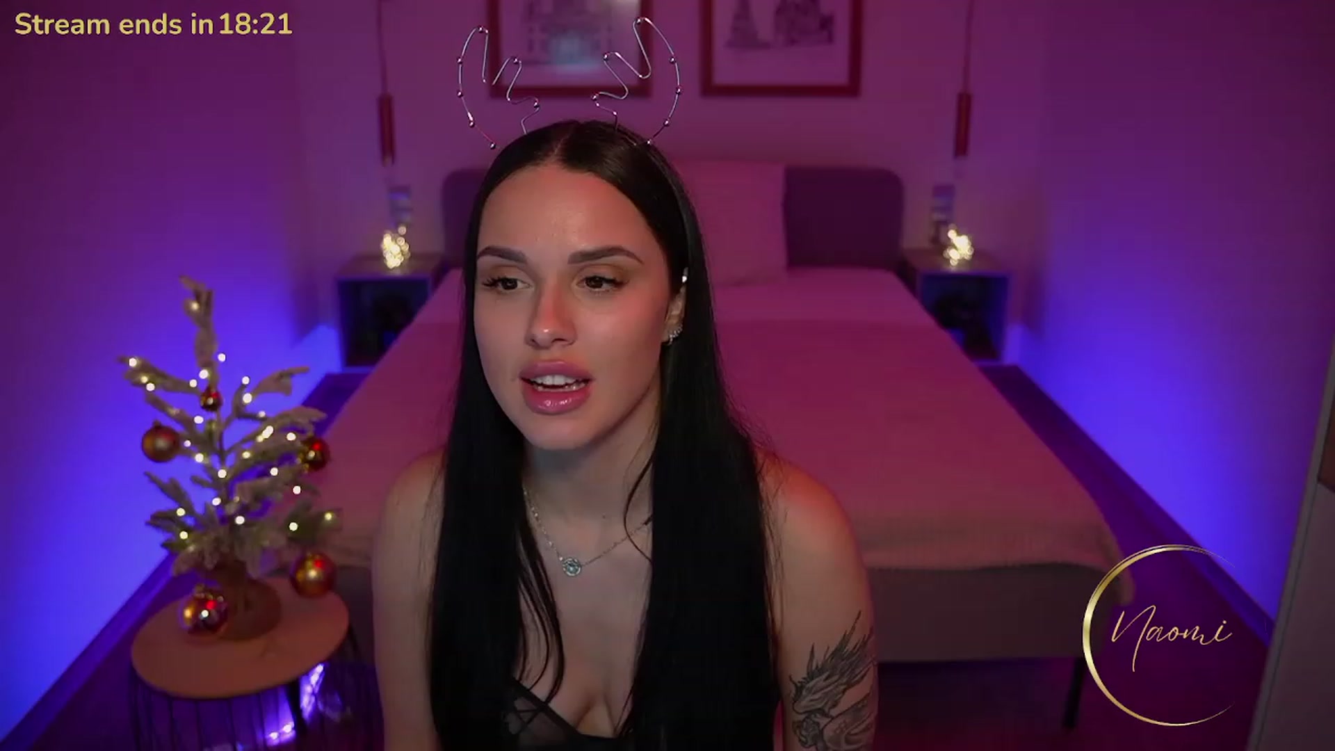 Gallery image thumbnail from cinnabellee's myfreecams stream on, 12/18/2023, 23:43 image 15 of 20