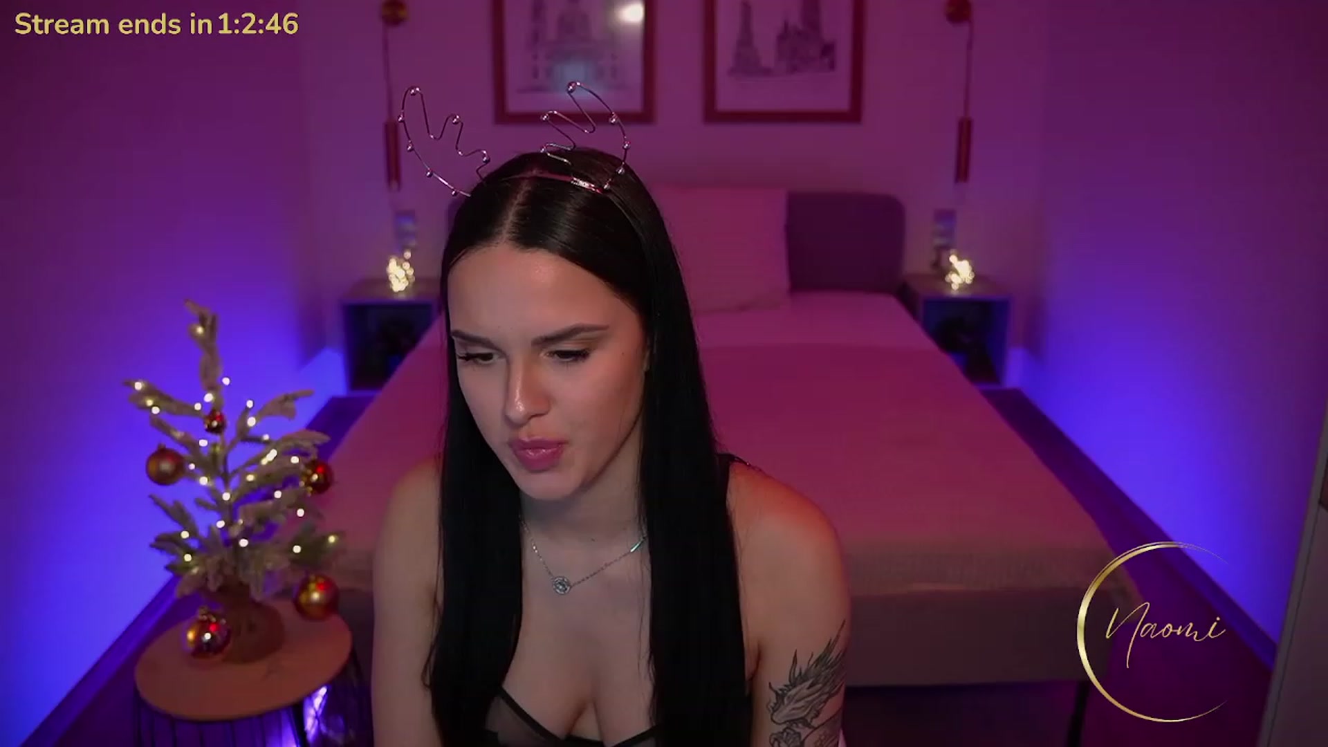 Gallery image thumbnail from cinnabellee's myfreecams stream on, 12/18/2023, 23:43 image 2 of 20