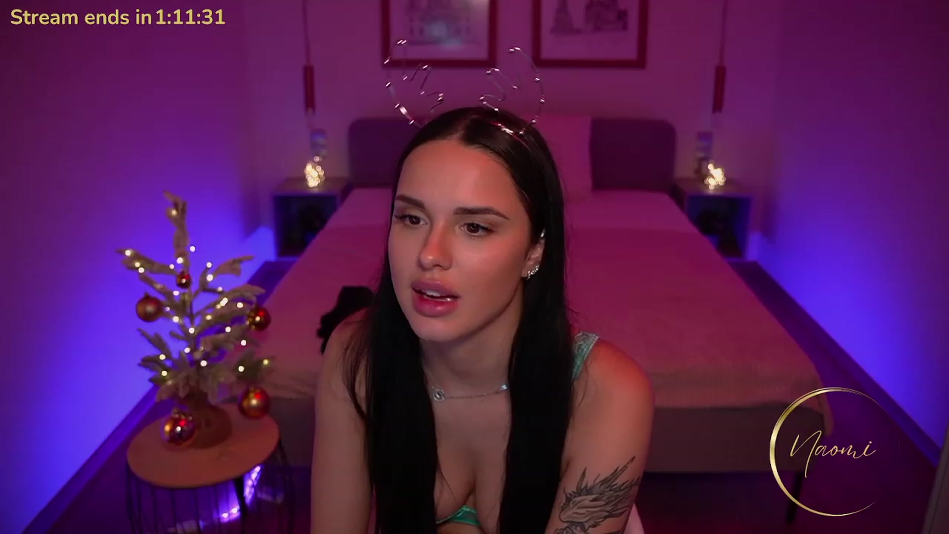 Gallery image thumbnail from cinnabellee's myfreecams stream on, 12/19/2023, 21:48 image 4 of 20