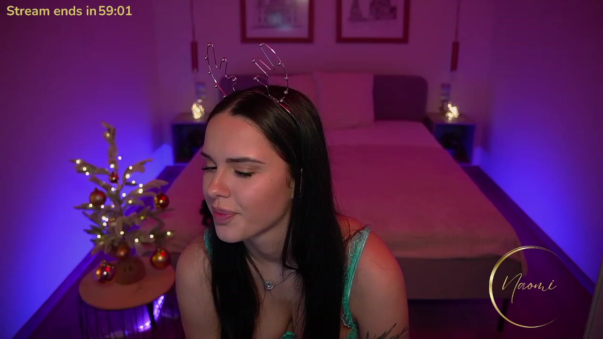 Gallery image thumbnail from cinnabellee's myfreecams stream on, 12/19/2023, 21:48 image 10 of 20