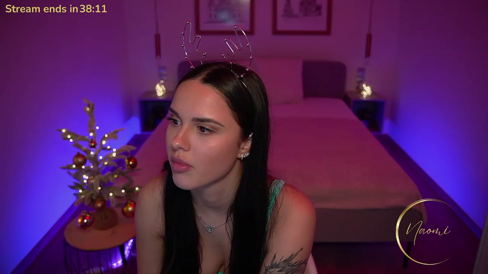 Gallery image thumbnail from cinnabellee's myfreecams stream on, 12/19/2023, 21:48 image 20 of 20