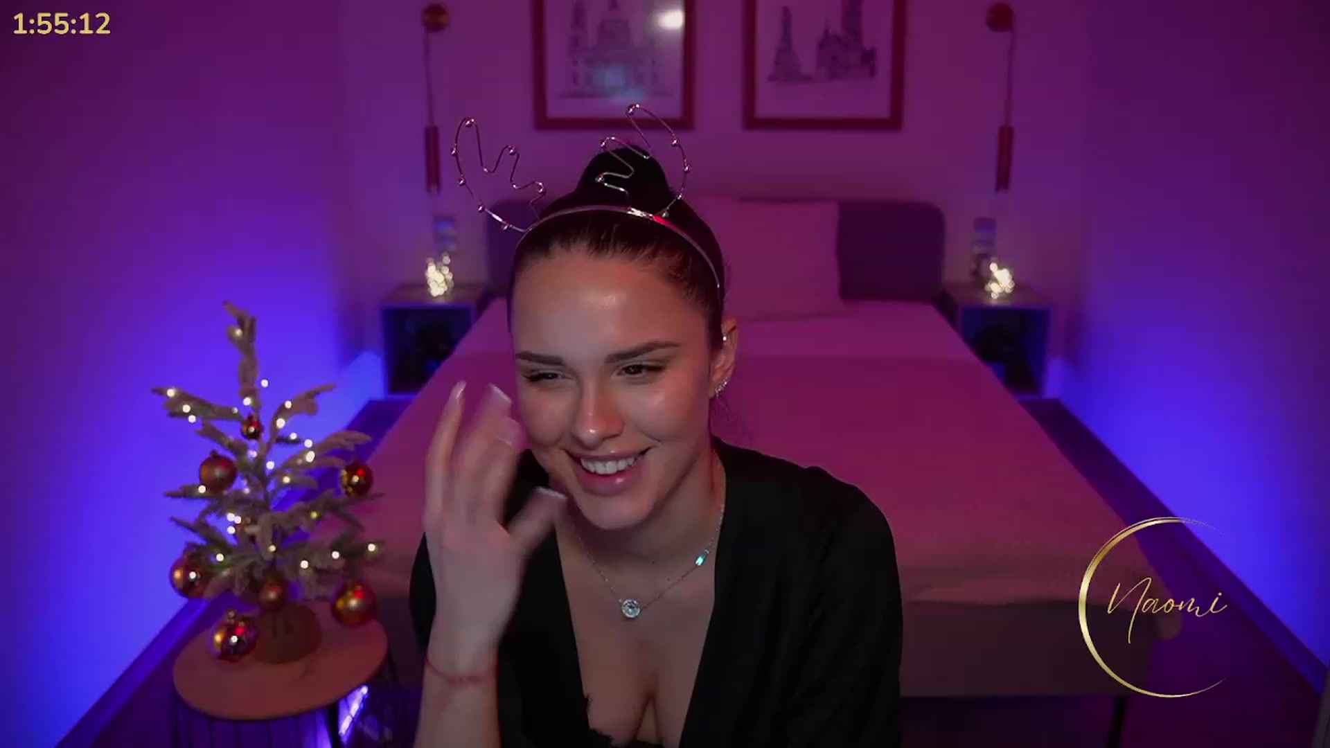 Gallery image thumbnail from cinnabellee's myfreecams stream on, 12/20/2023, 23:22 image 6 of 20
