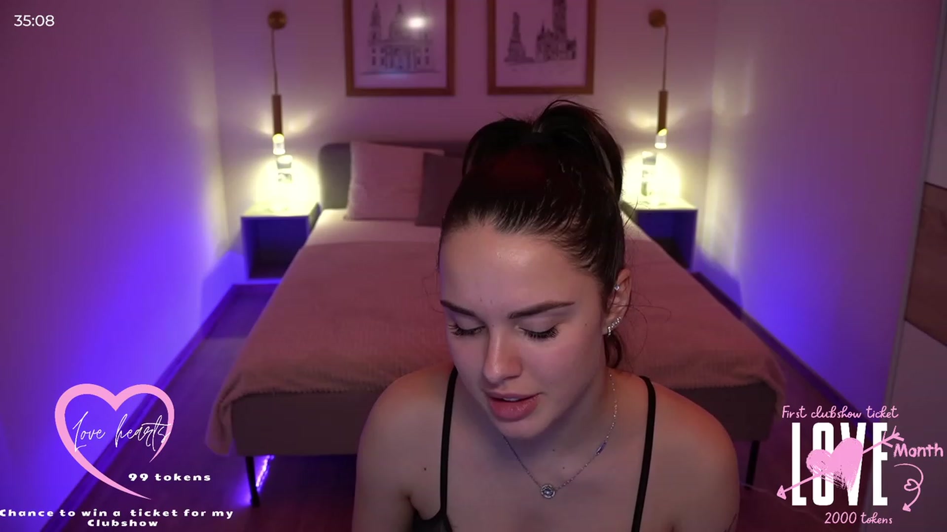 Gallery image thumbnail from cinnabellee's myfreecams stream on, 02/22/2024, 23:19 image 6 of 20