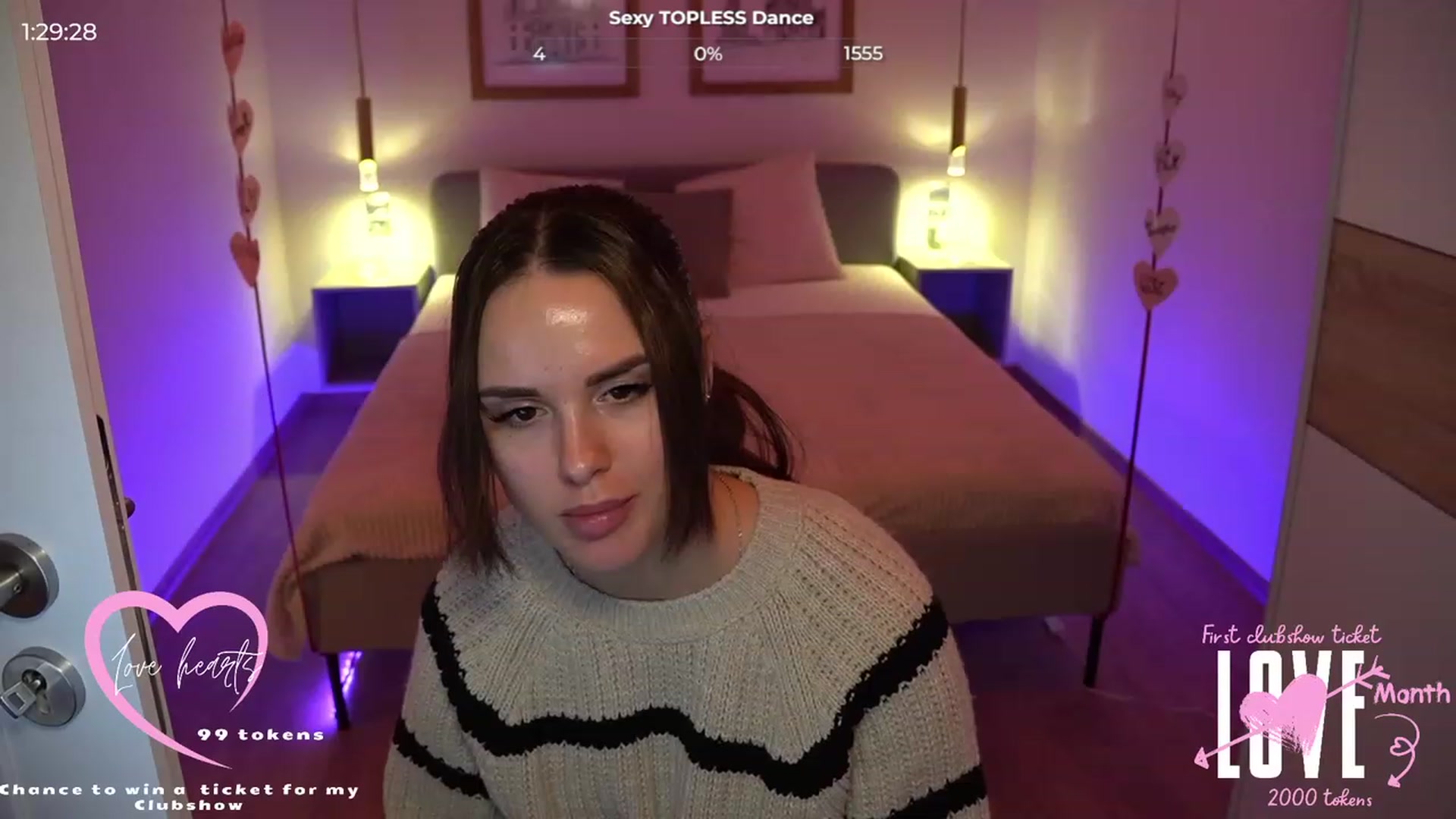 Gallery image thumbnail from cinnabellee's myfreecams stream on, 02/27/2024, 21:11 image 16 of 20