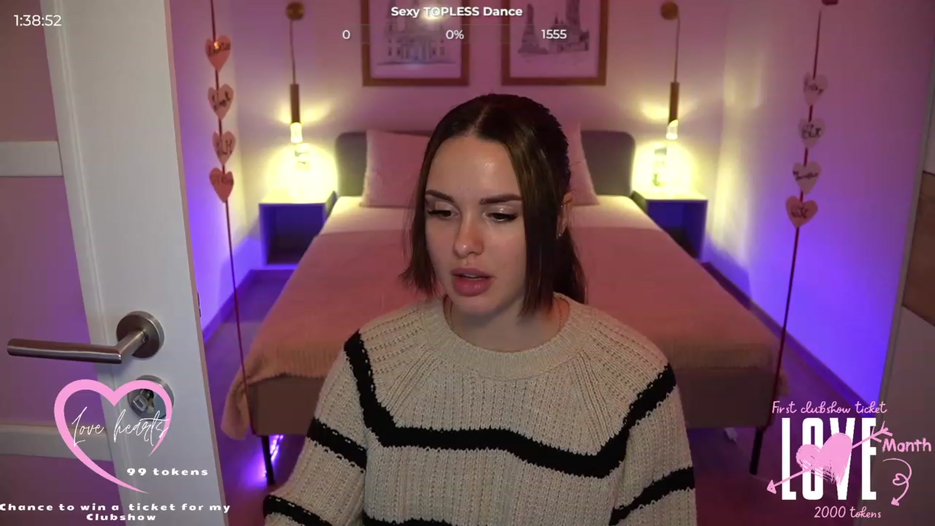 Gallery image thumbnail from cinnabellee's myfreecams stream on, 02/27/2024, 21:11 image 14 of 20