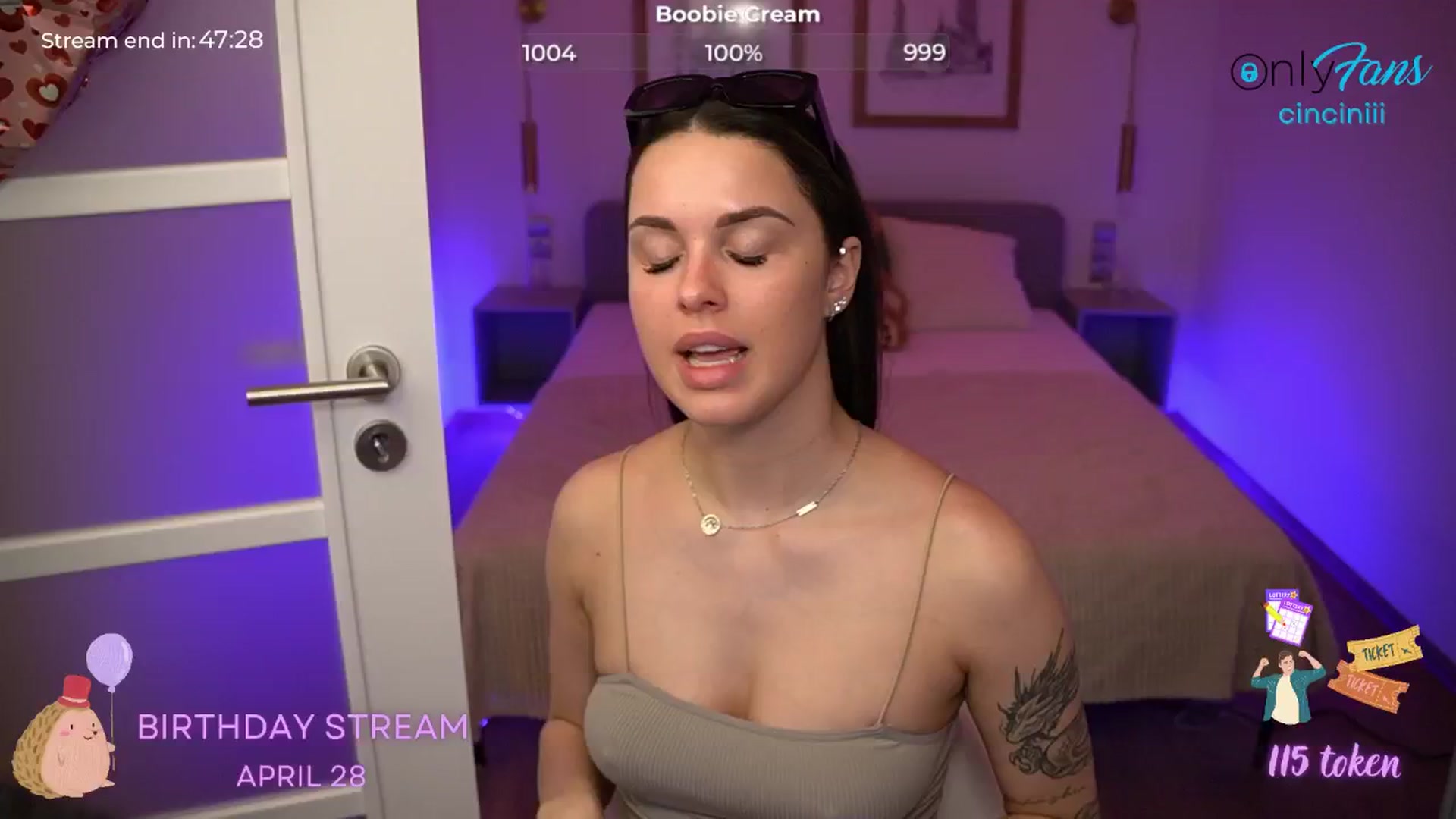 Gallery image thumbnail from cinnabellee's myfreecams stream on, 04/15/2024, 21:13 image 14 of 20