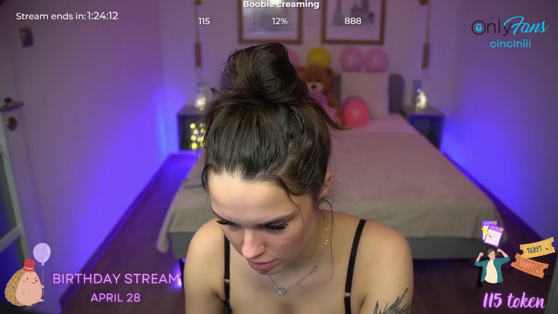 Gallery image thumbnail from cinnabellee's myfreecams stream on, 04/25/2024, 21:27 image 11 of 20