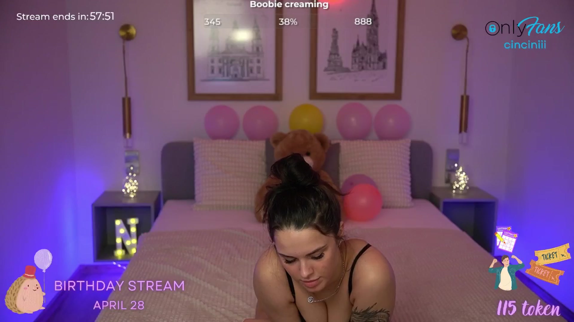 Gallery image thumbnail from cinnabellee's myfreecams stream on, 04/25/2024, 21:27 image 14 of 20