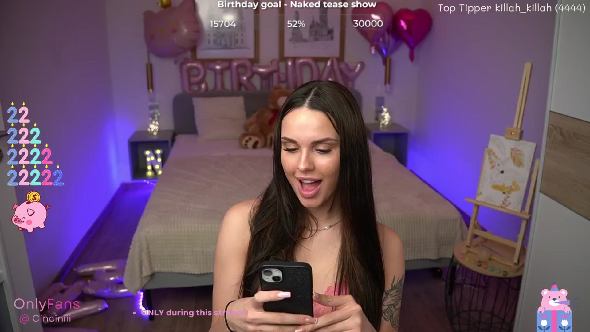 Gallery image thumbnail from cinnabellee's myfreecams stream on, 04/28/2024, 21:38 image 4 of 20