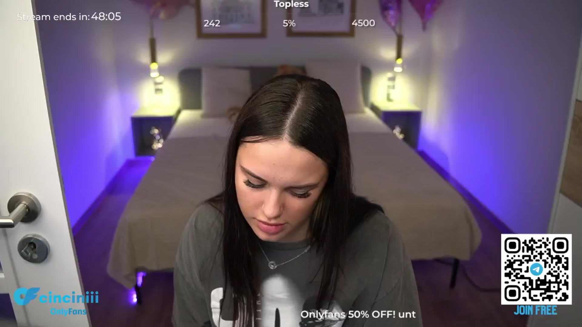Gallery image thumbnail from cinnabellee's myfreecams stream on, 05/13/2024, 20:46 image 3 of 20