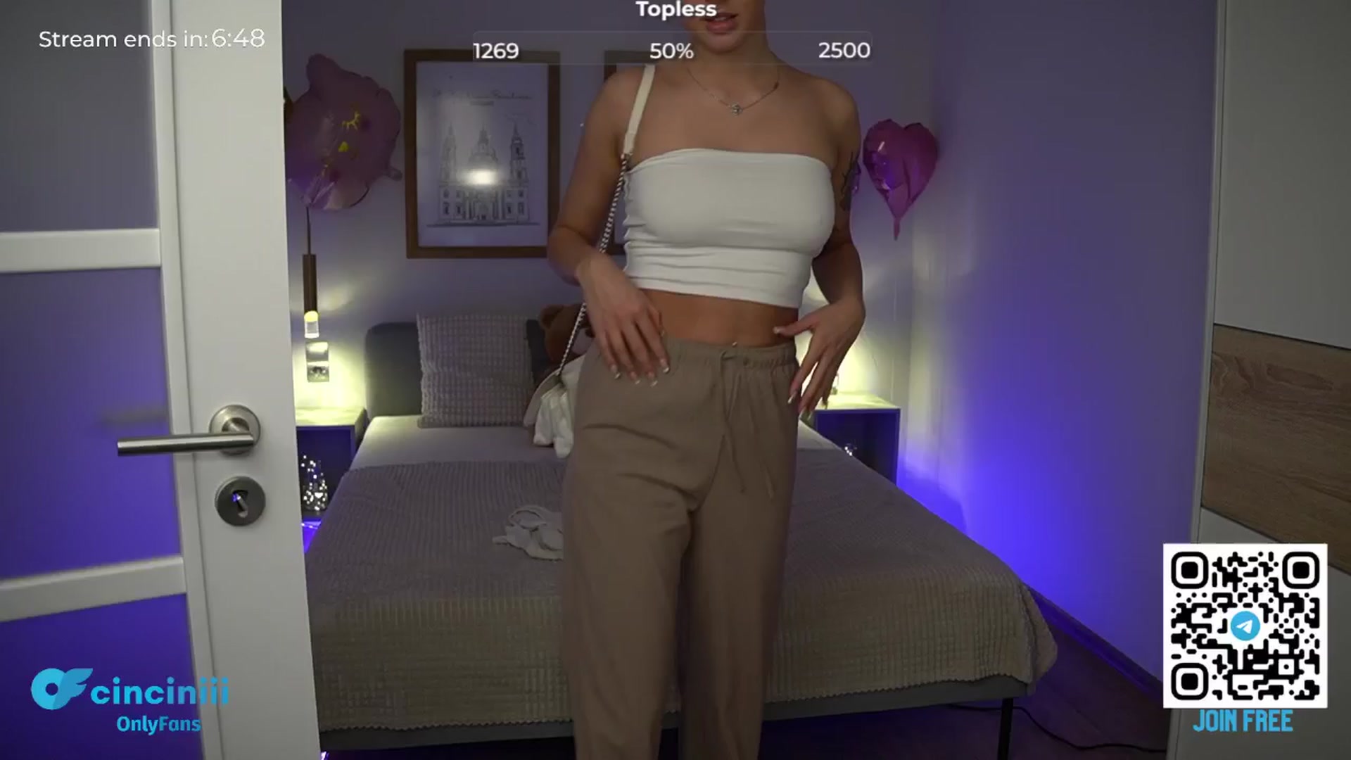 Gallery image thumbnail from cinnabellee's myfreecams stream on, 05/22/2024, 21:25 image 20 of 20