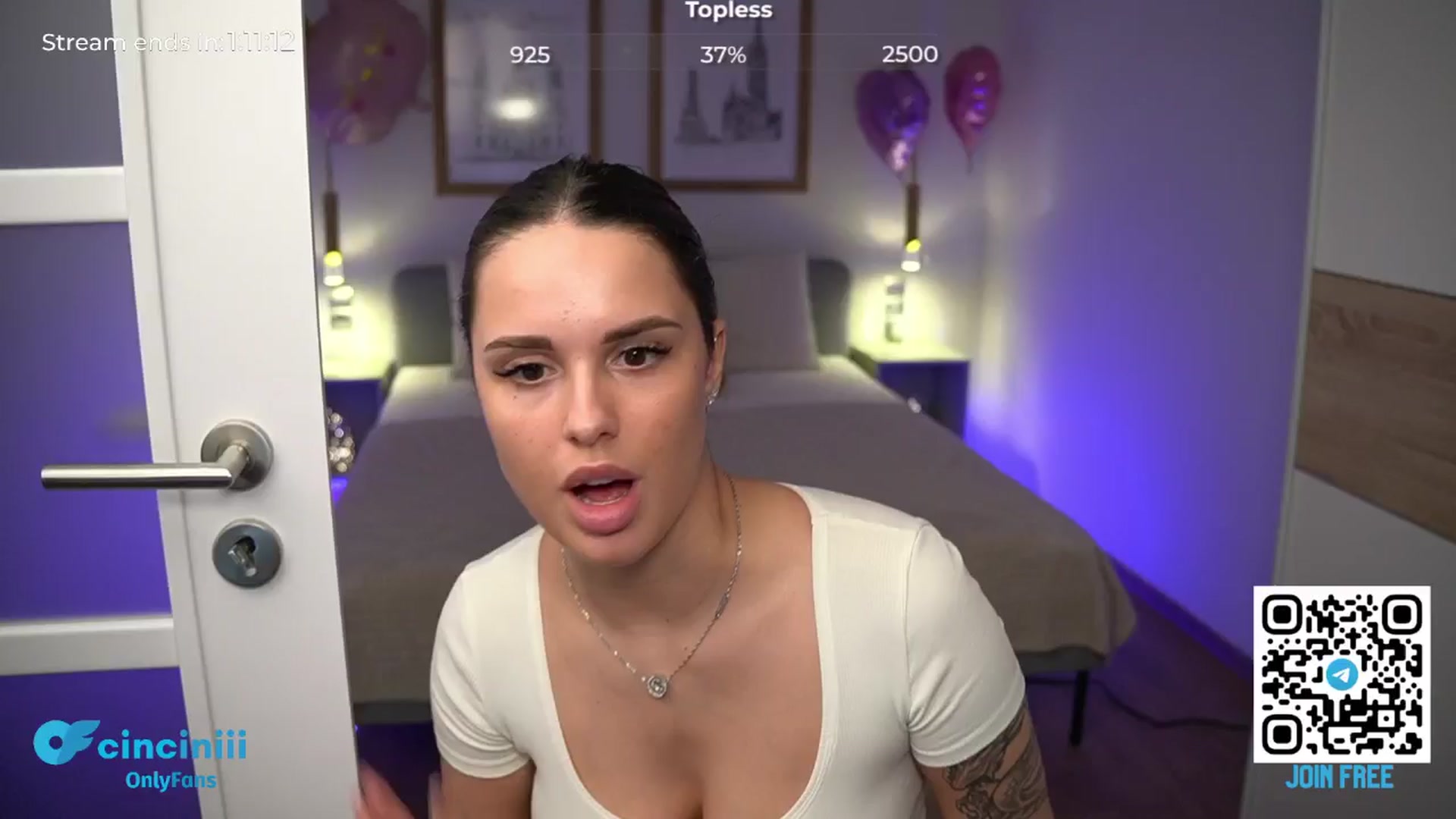 Gallery image thumbnail from cinnabellee's myfreecams stream on, 05/22/2024, 21:25 image 12 of 20