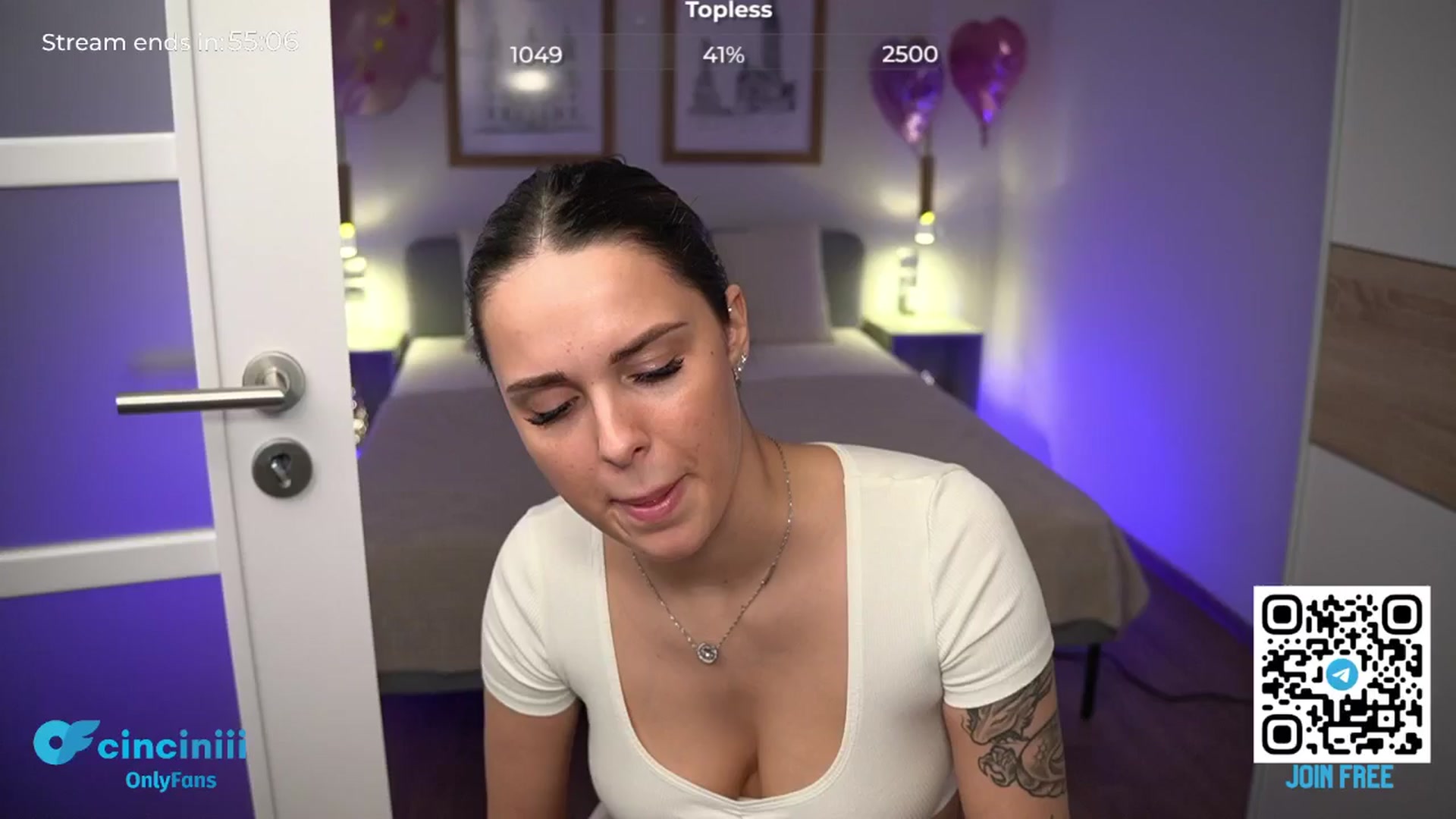 Gallery image thumbnail from cinnabellee's myfreecams stream on, 05/22/2024, 21:25 image 14 of 20