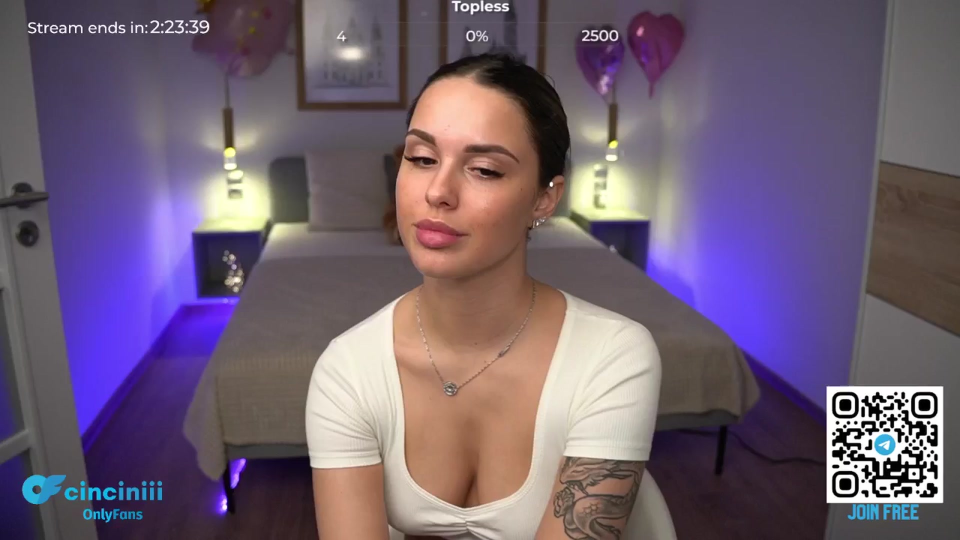 Gallery image thumbnail from cinnabellee's myfreecams stream on, 05/22/2024, 21:25 image 3 of 20