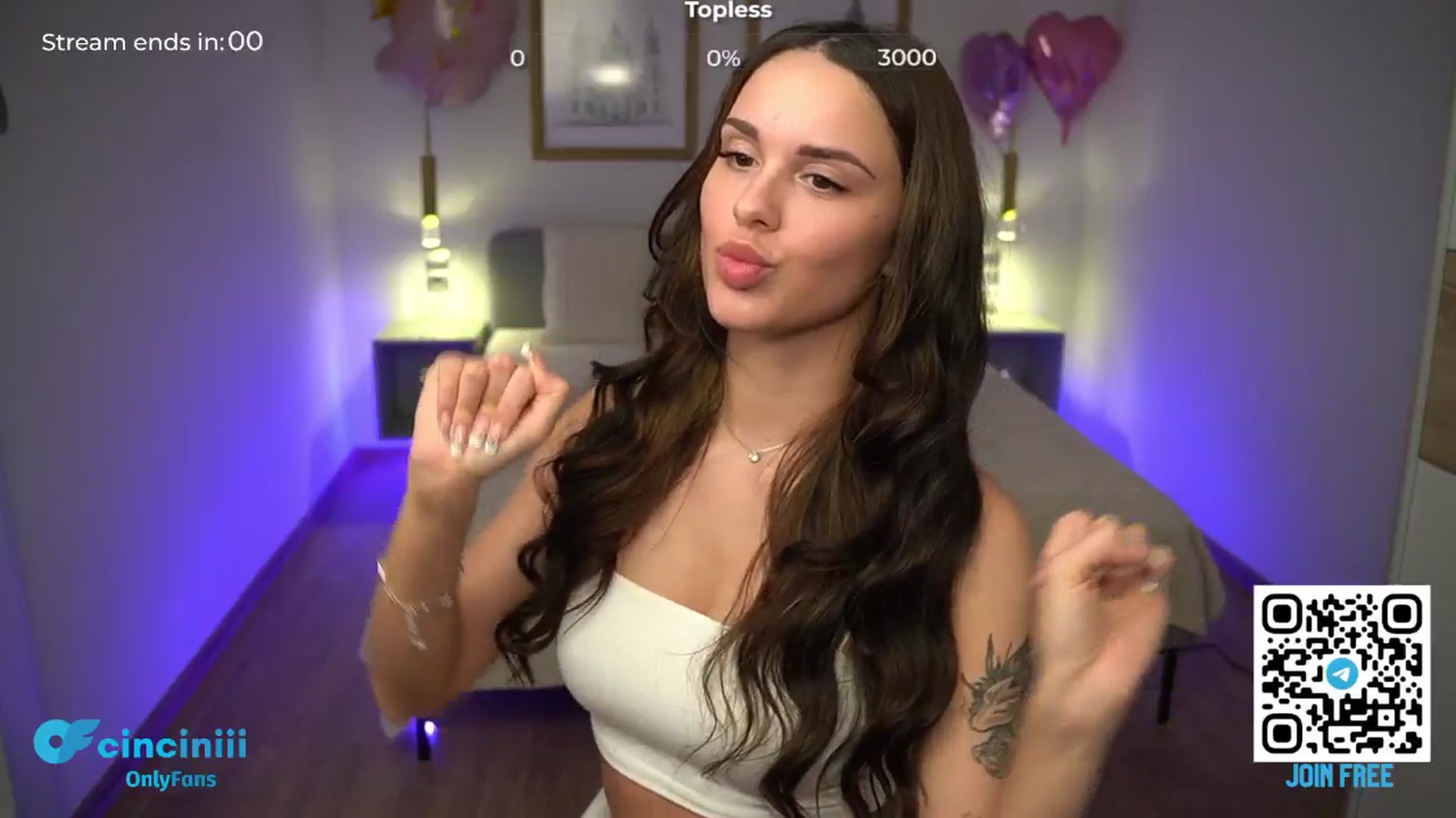 Gallery image thumbnail from cinnabellee's myfreecams stream on, 05/26/2024, 19:25 image 5 of 20