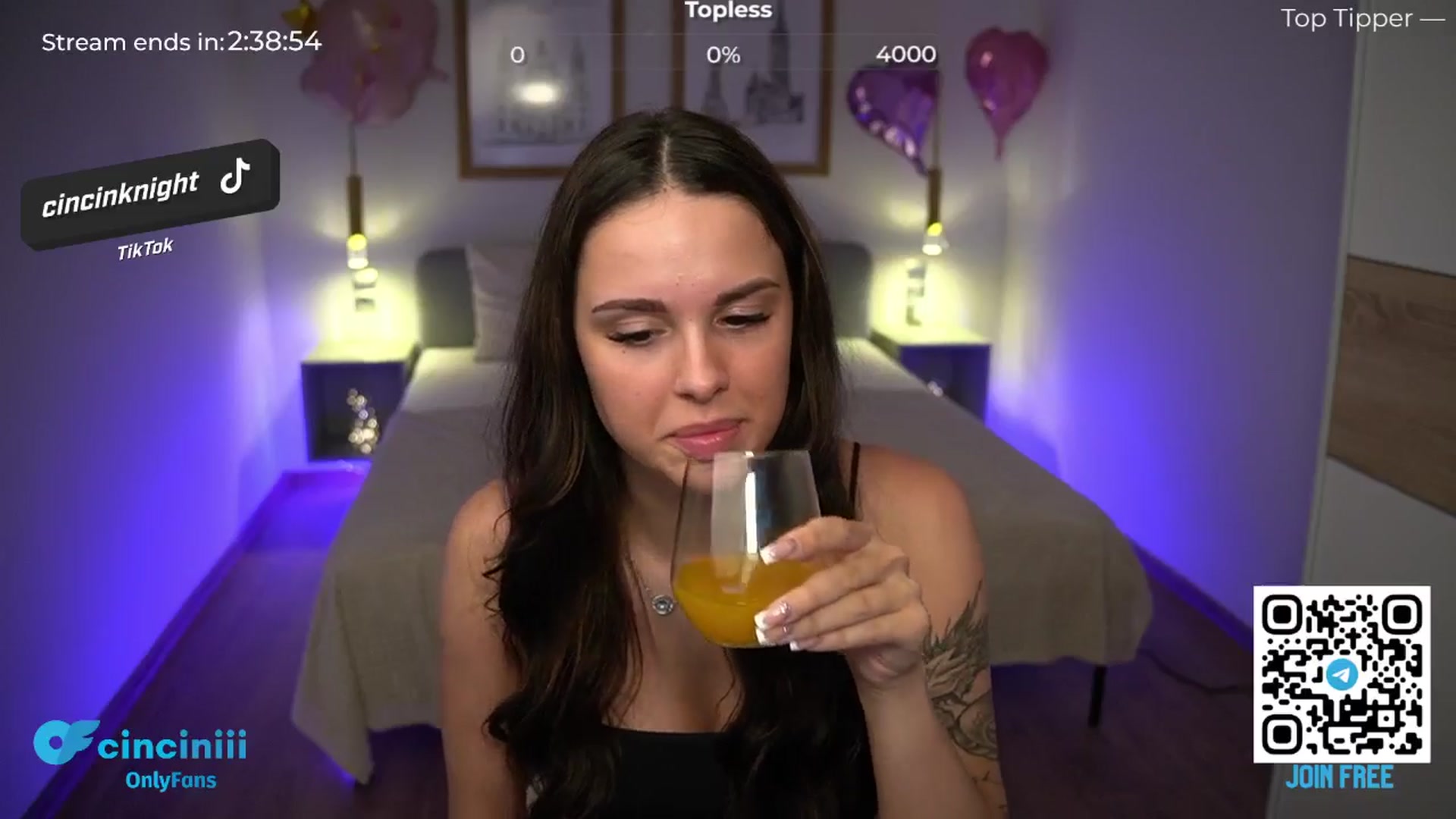 Gallery image thumbnail from cinnabellee's myfreecams stream on, 06/04/2024, 19:09 image 6 of 20