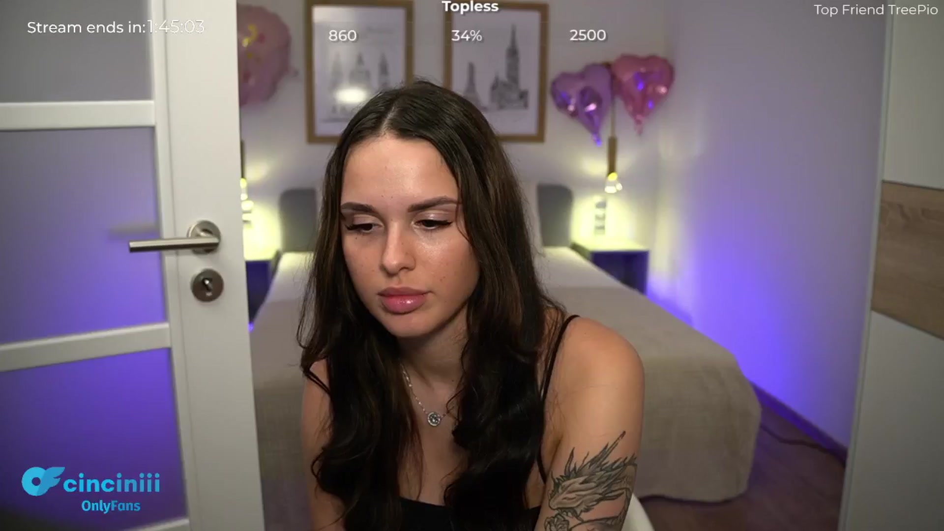 Gallery image thumbnail from cinnabellee's myfreecams stream on, 06/18/2024, 19:22 image 6 of 20