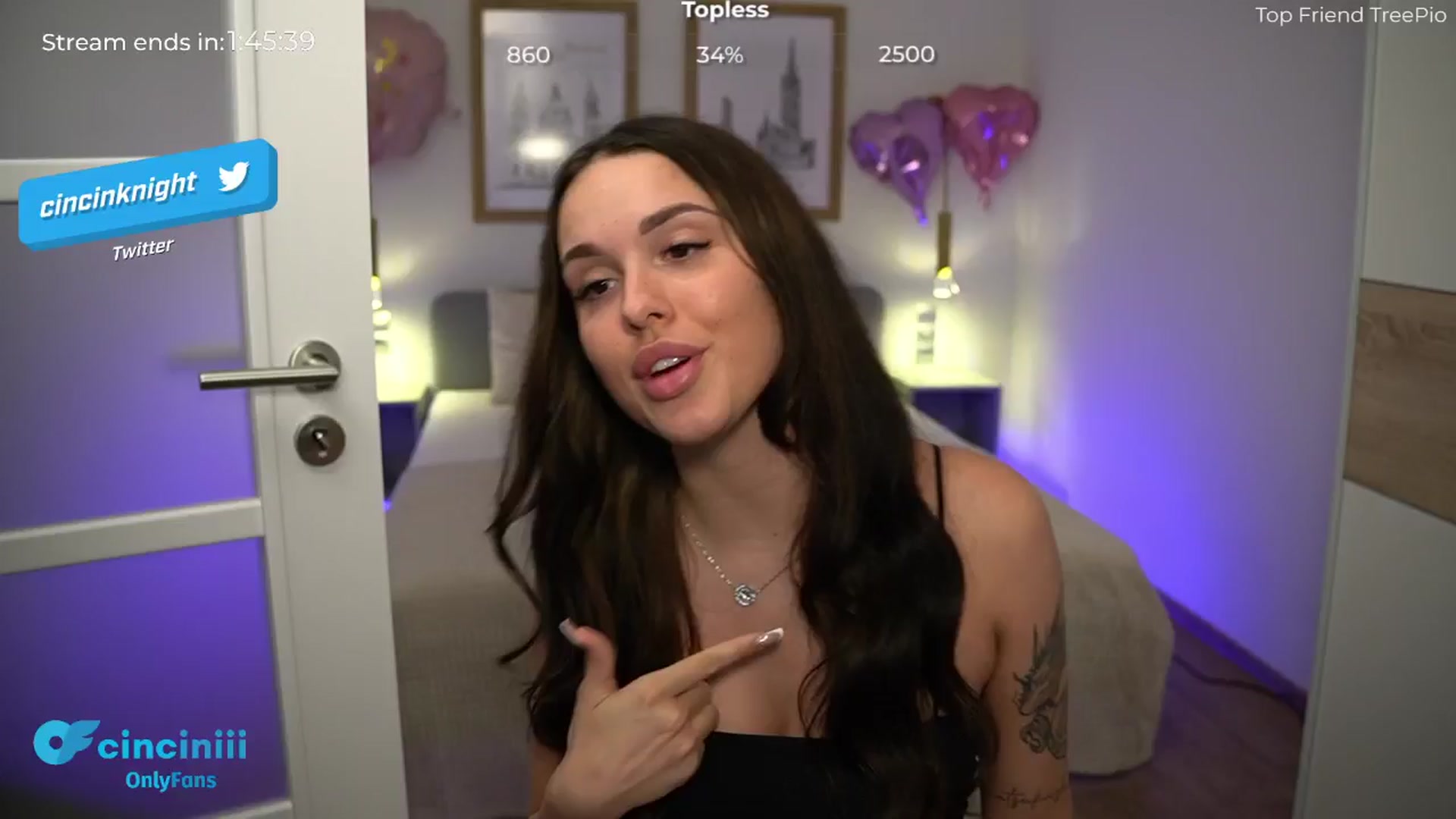 Gallery image thumbnail from cinnabellee's myfreecams stream on, 06/18/2024, 19:22 image 5 of 20