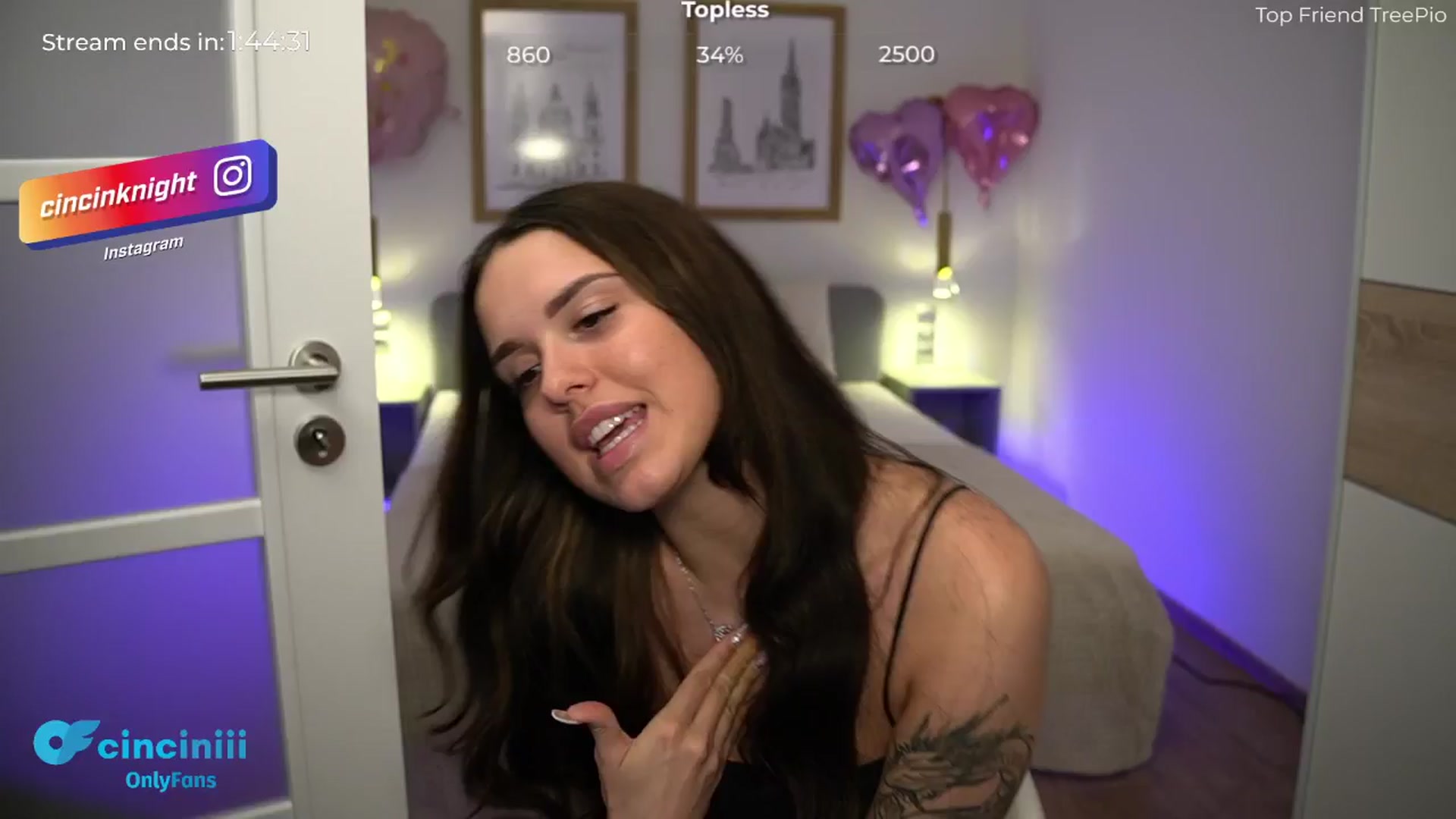 Gallery image thumbnail from cinnabellee's myfreecams stream on, 06/18/2024, 19:22 image 7 of 20