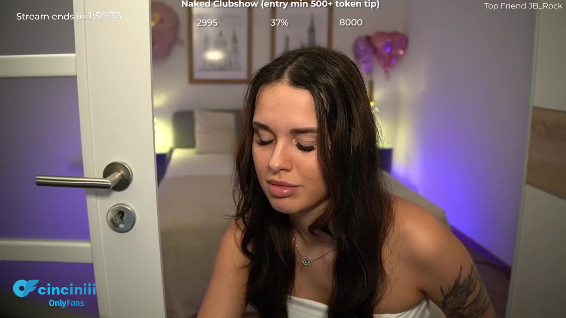 Gallery image thumbnail from cinnabellee's myfreecams stream on, 06/19/2024, 21:05 image 6 of 20