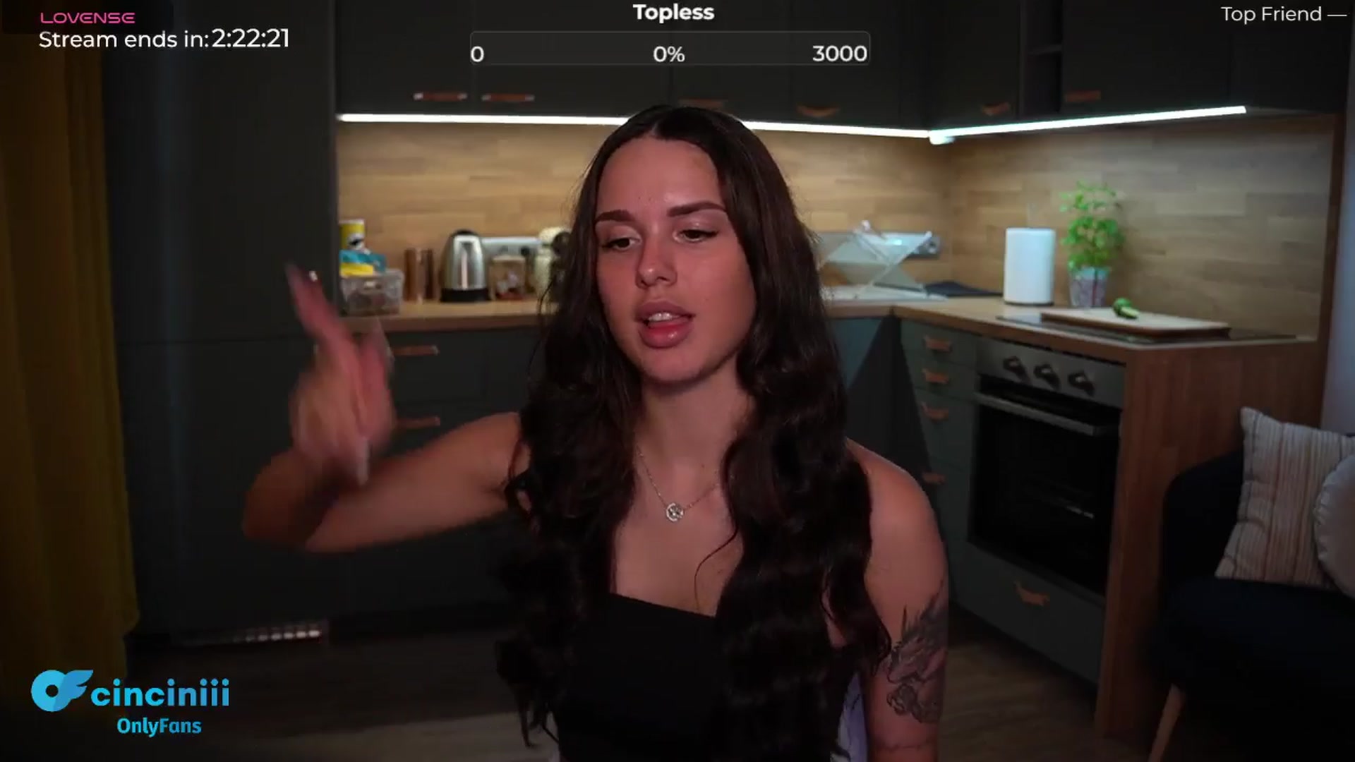 Gallery image thumbnail from cinnabellee's myfreecams stream on, 06/25/2024, 19:12 image 4 of 20