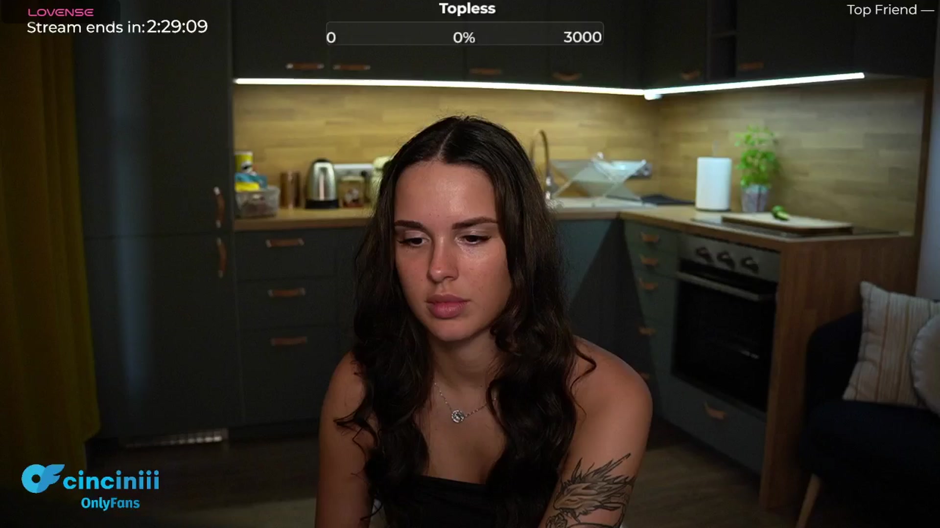 Gallery image thumbnail from cinnabellee's myfreecams stream on, 06/25/2024, 19:12 image 1 of 20