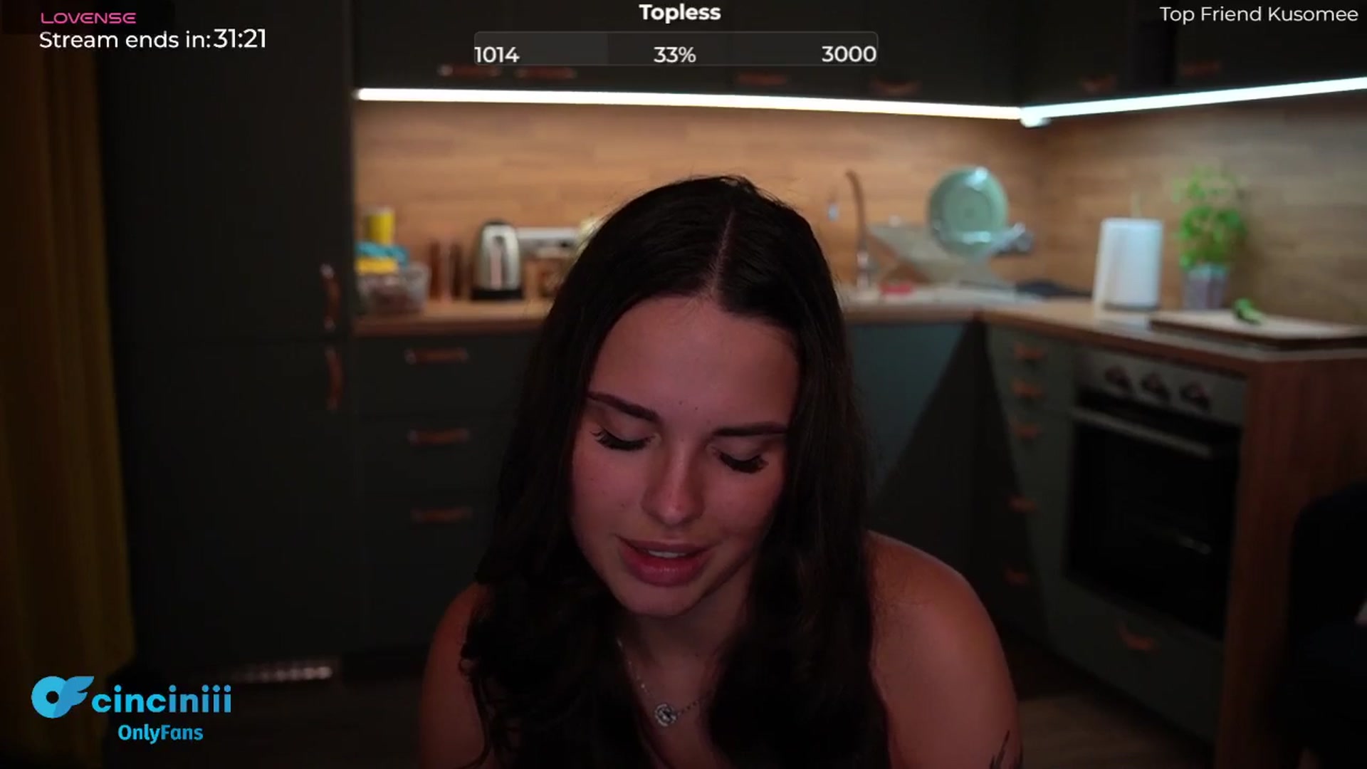 Gallery image thumbnail from cinnabellee's myfreecams stream on, 06/25/2024, 20:33 image 18 of 20