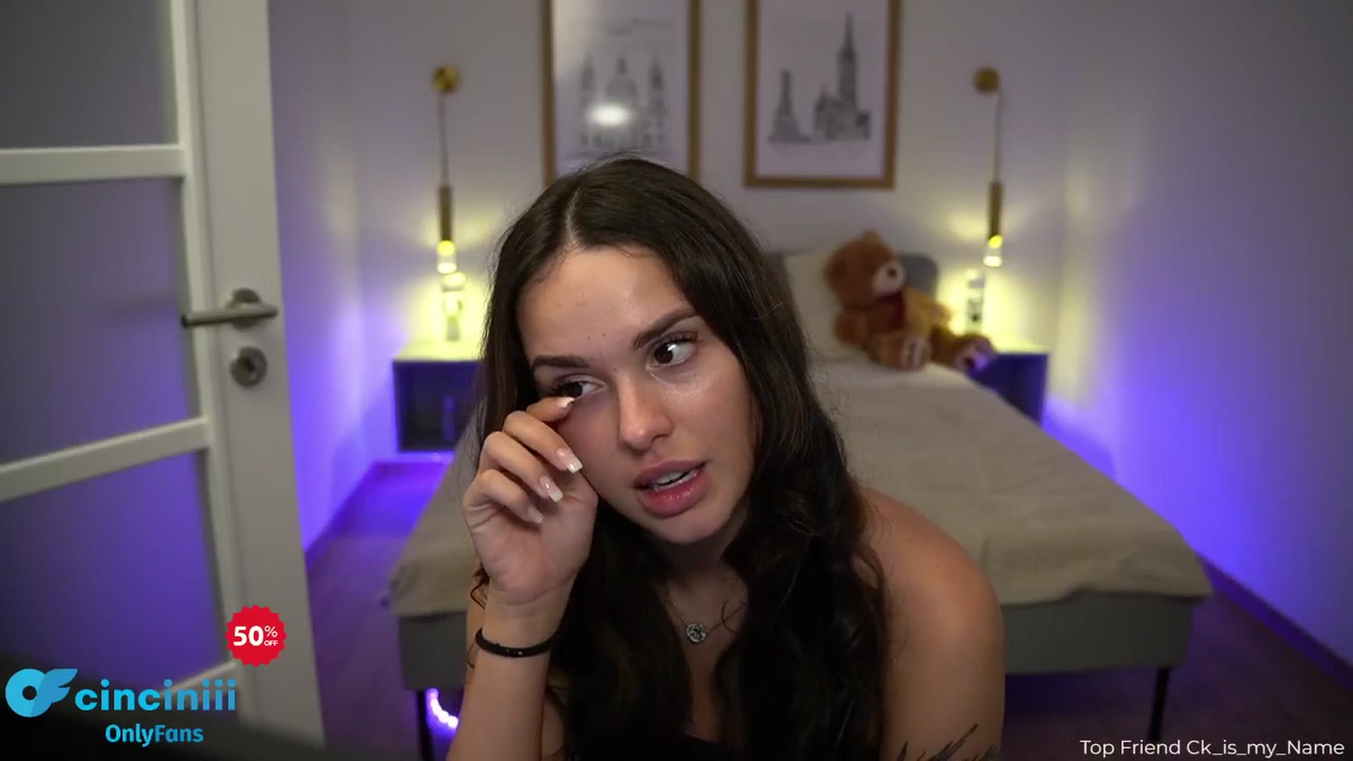 Gallery image thumbnail from cinnabellee's myfreecams stream on, 07/22/2024, 20:39 image 7 of 20