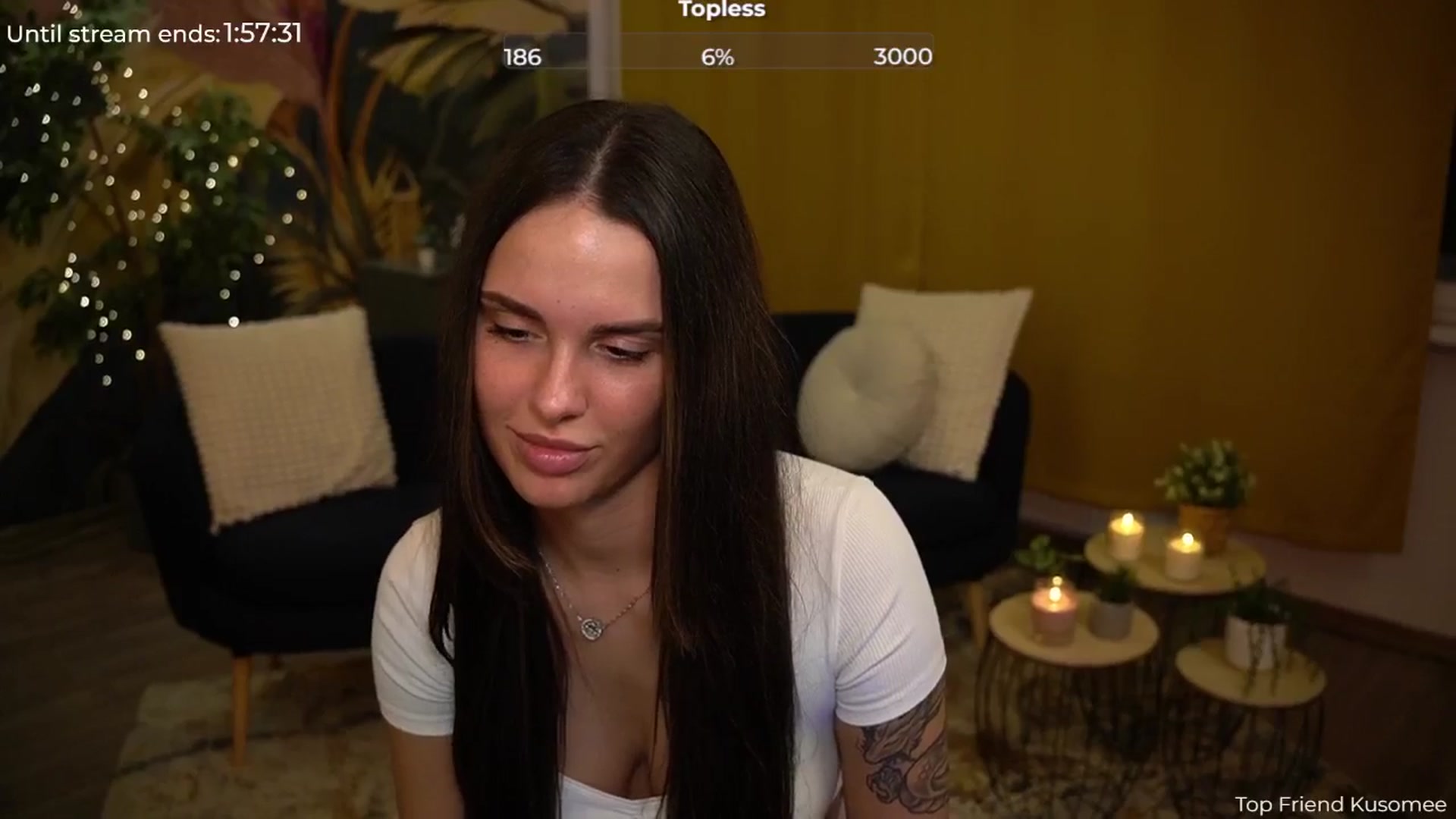 Gallery image thumbnail from cinnabellee's myfreecams stream on, 08/04/2024, 19:37 image 11 of 20