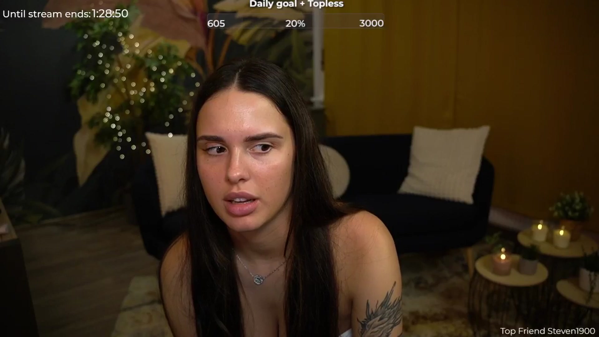 Gallery image thumbnail from cinnabellee's myfreecams stream on, 08/06/2024, 20:59 image 13 of 20