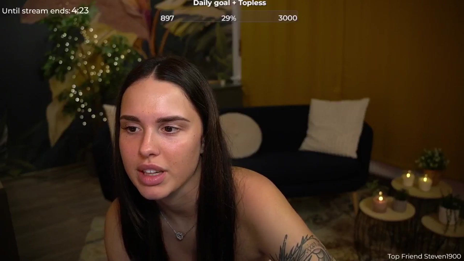 Gallery image thumbnail from cinnabellee's myfreecams stream on, 08/06/2024, 20:59 image 19 of 20