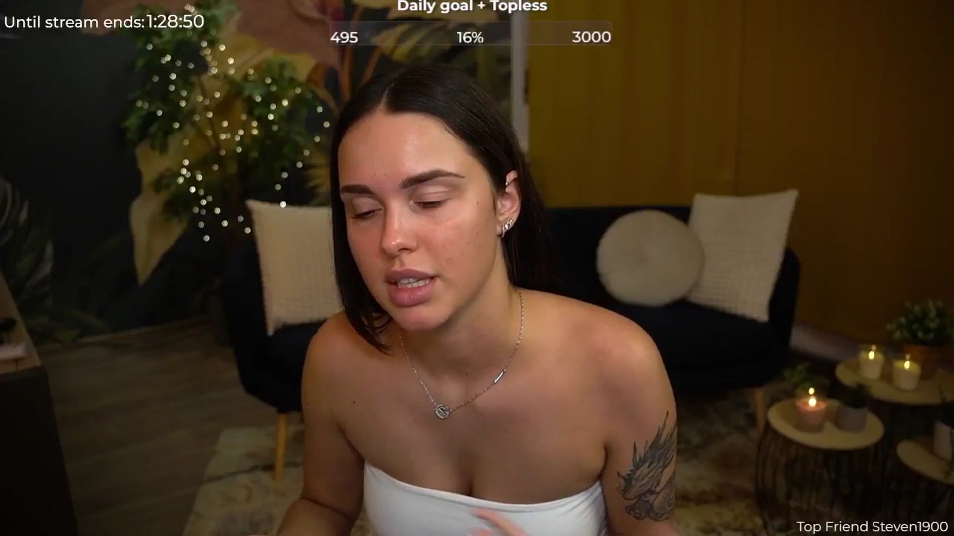 Gallery image thumbnail from cinnabellee's myfreecams stream on, 08/06/2024, 20:59 image 5 of 20