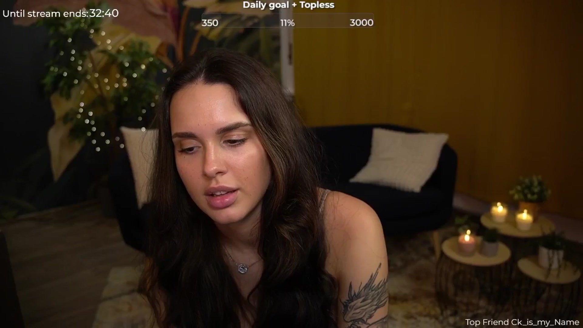 Gallery image thumbnail from cinnabellee's myfreecams stream on, 08/08/2024, 21:09 image 2 of 20
