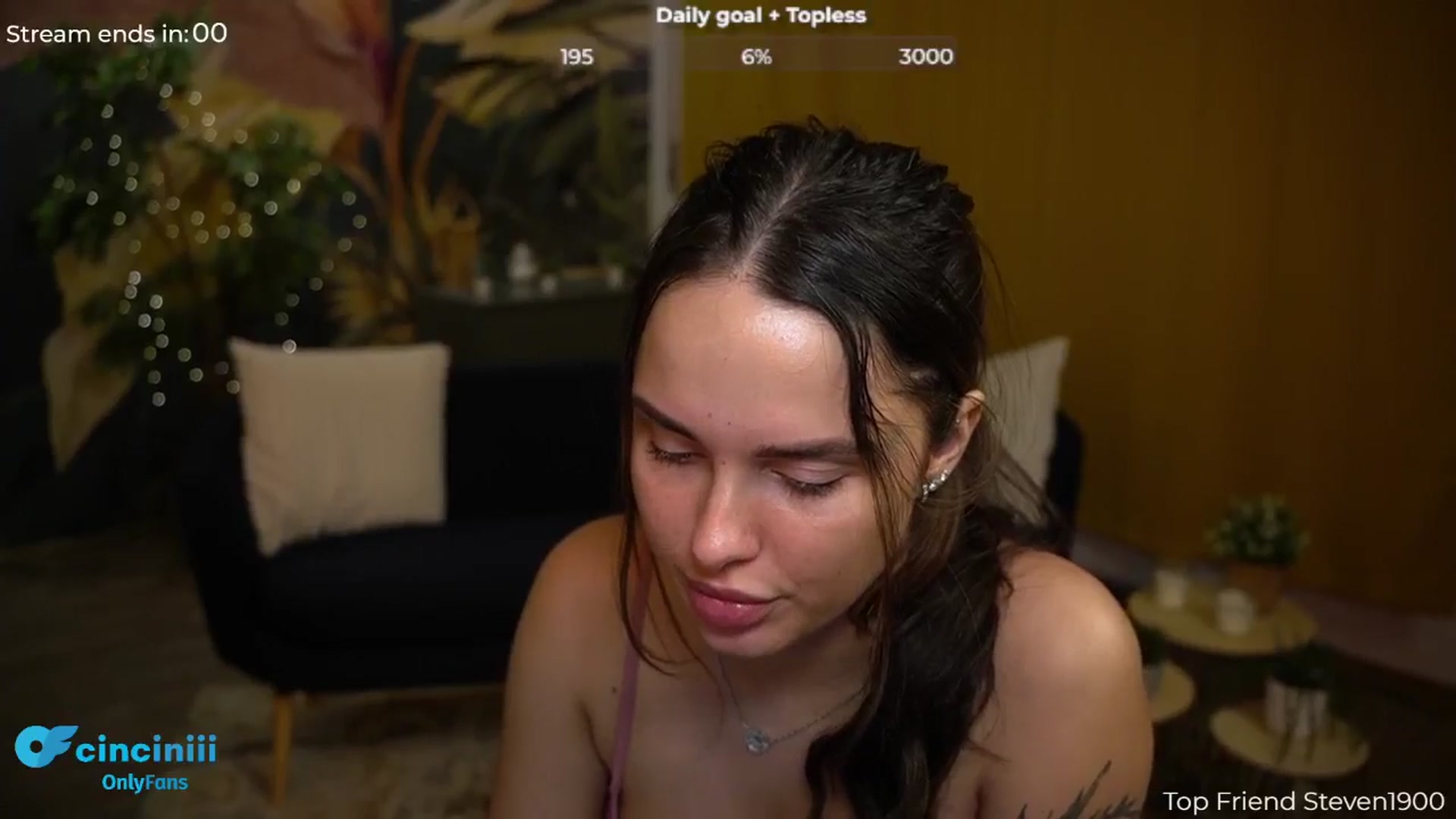 Gallery image thumbnail from cinnabellee's myfreecams stream on, 08/12/2024, 19:48 image 5 of 20
