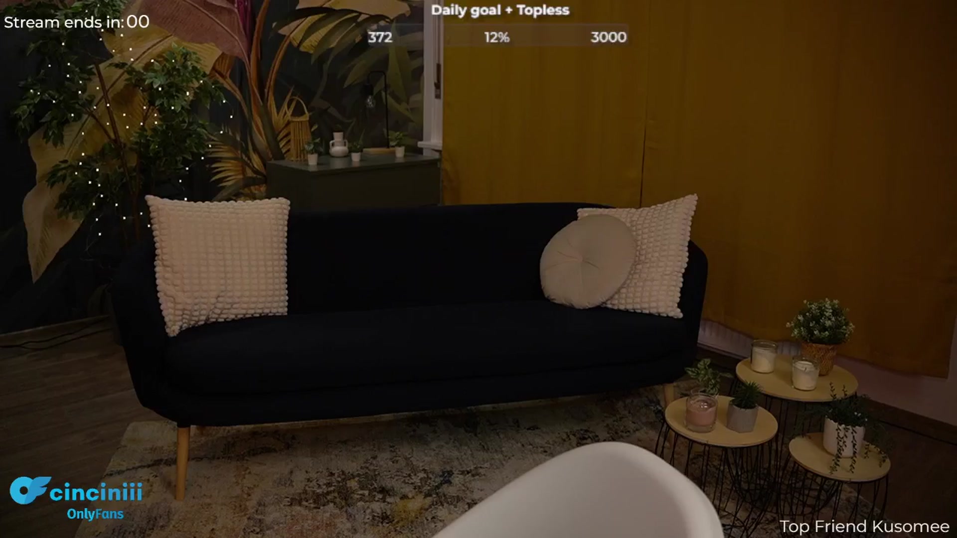 Gallery image thumbnail from cinnabellee's myfreecams stream on, 08/12/2024, 19:48 image 11 of 20