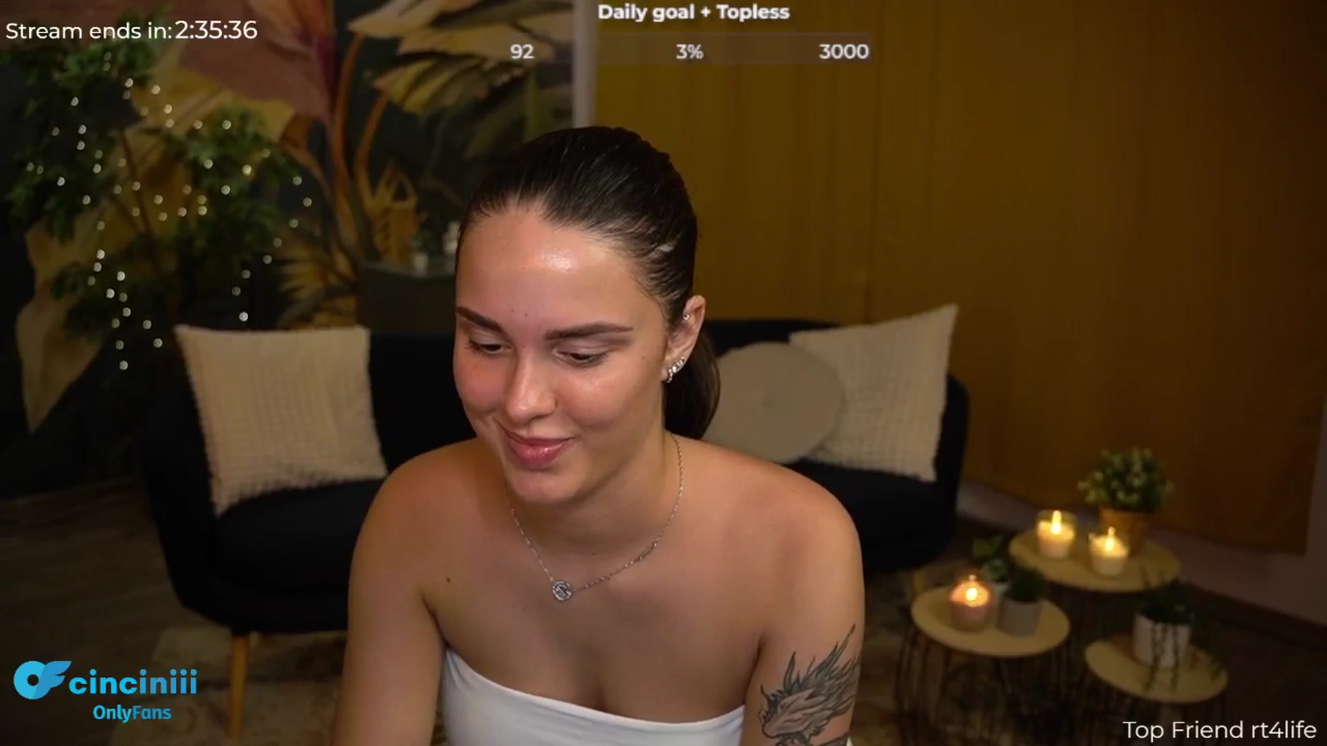 Gallery image thumbnail from cinnabellee's myfreecams stream on, 08/13/2024, 19:28 image 8 of 20