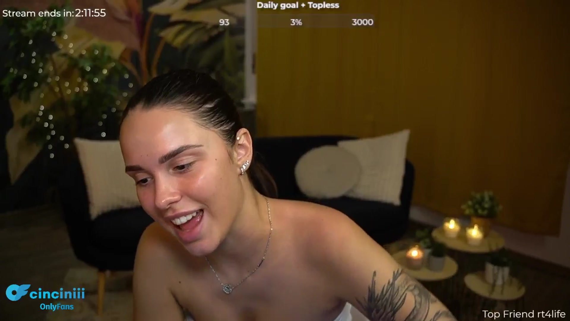 Gallery image thumbnail from cinnabellee's myfreecams stream on, 08/13/2024, 19:28 image 15 of 20