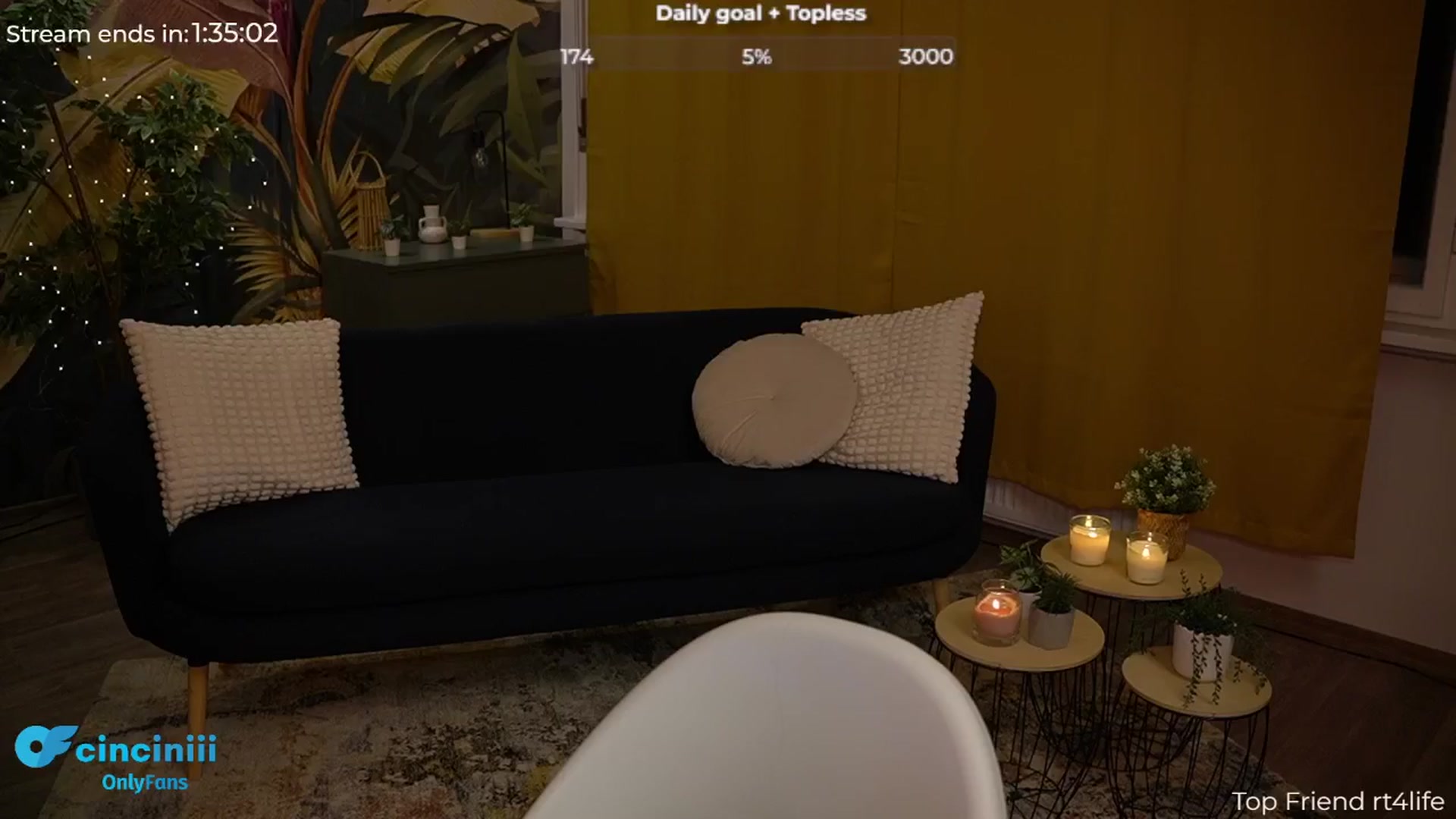 Gallery image thumbnail from cinnabellee's myfreecams stream on, 08/13/2024, 20:30 image 6 of 20