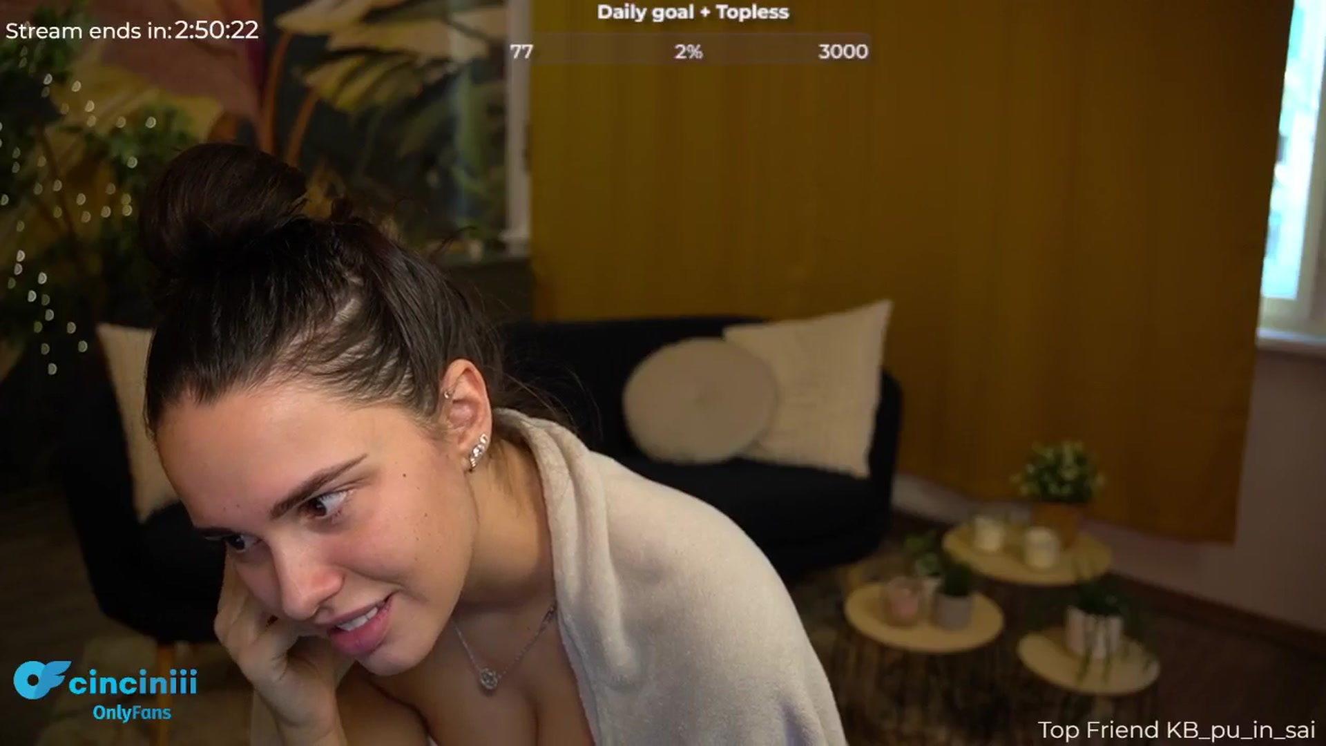 Gallery image thumbnail from cinnabellee's myfreecams stream on, 08/14/2024, 04:49 image 6 of 20