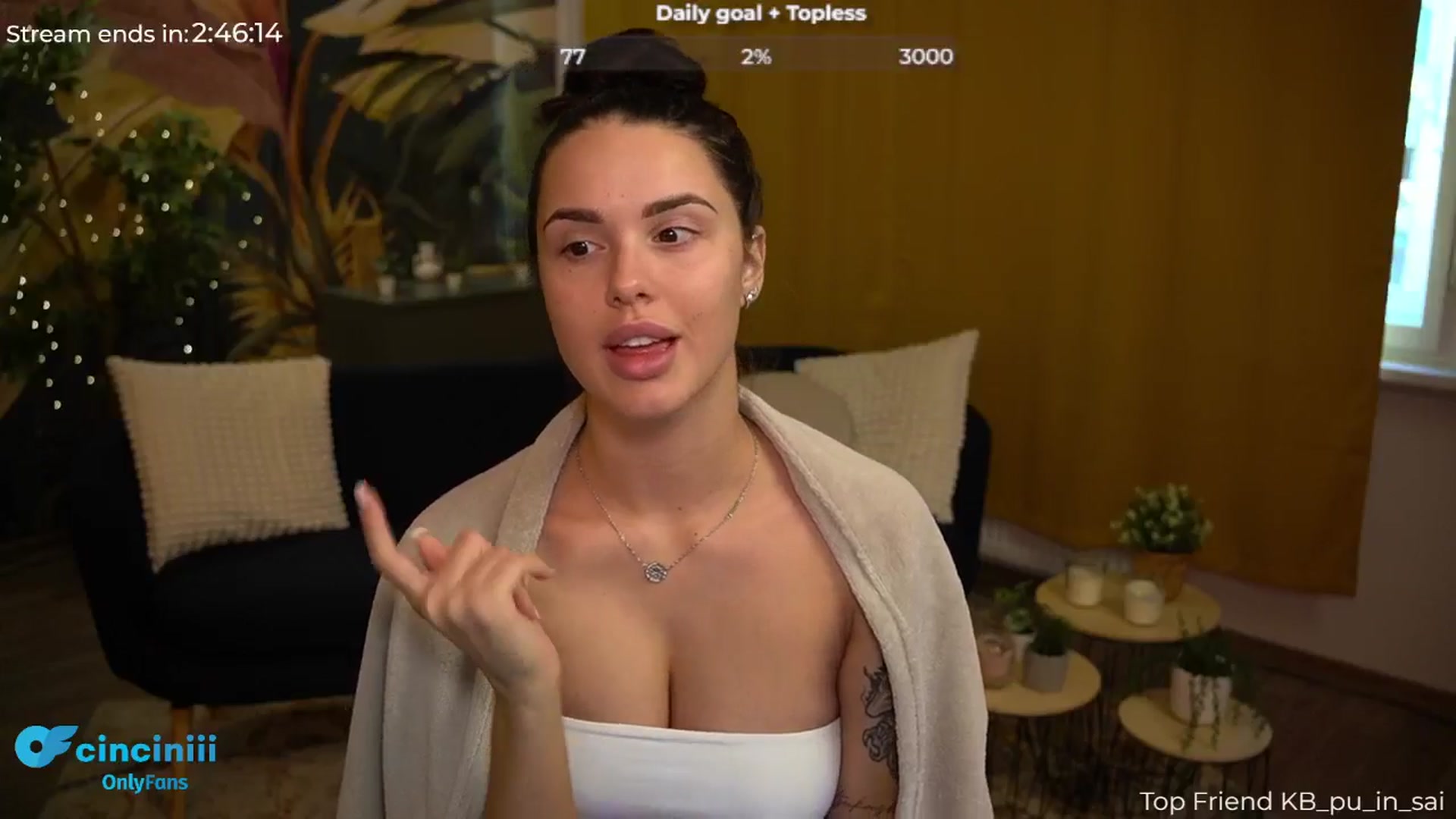 Gallery image thumbnail from cinnabellee's myfreecams stream on, 08/14/2024, 04:49 image 10 of 20