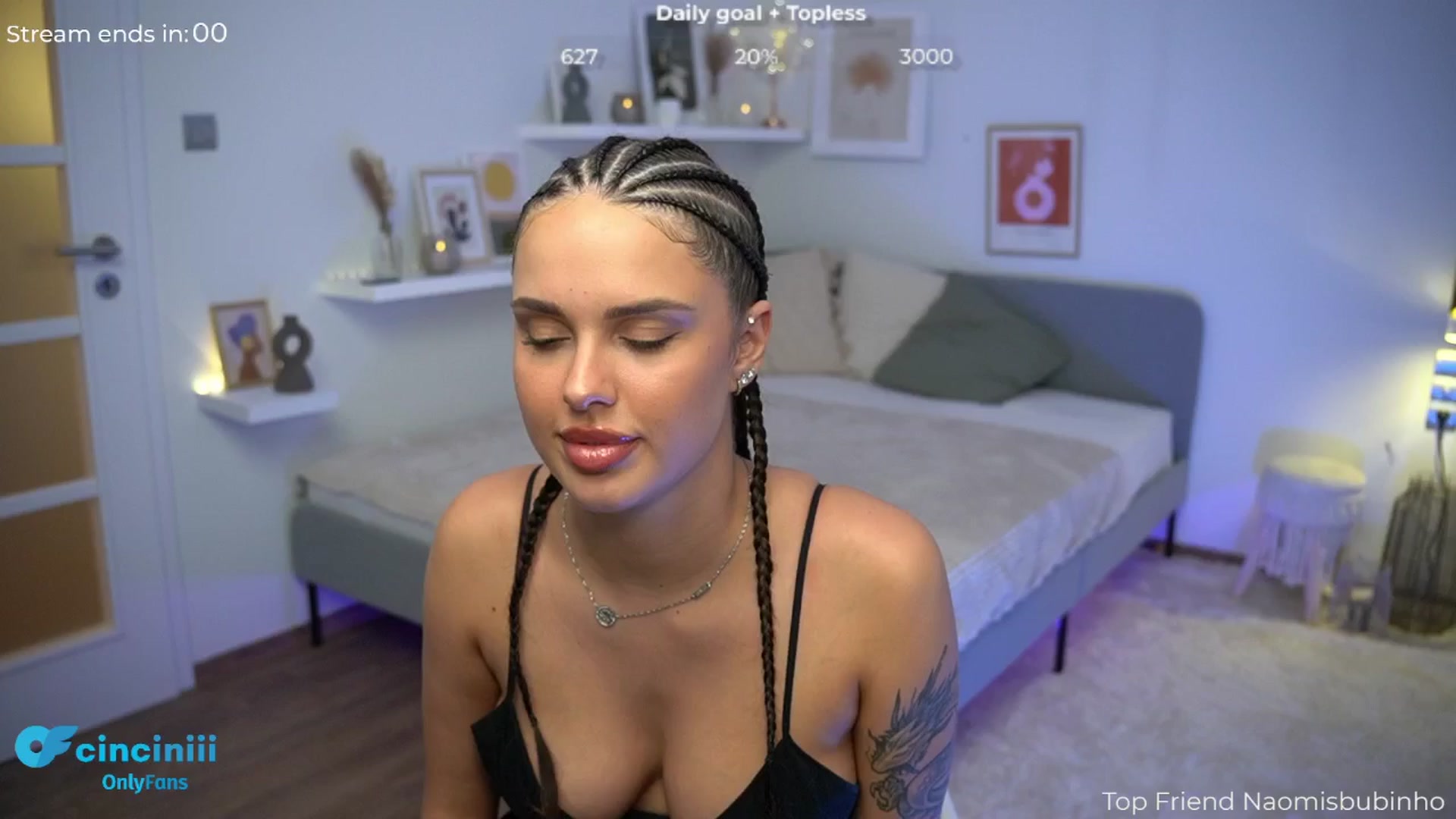 Gallery image thumbnail from cinnabellee's myfreecams stream on, 08/15/2024, 21:41 image 3 of 20