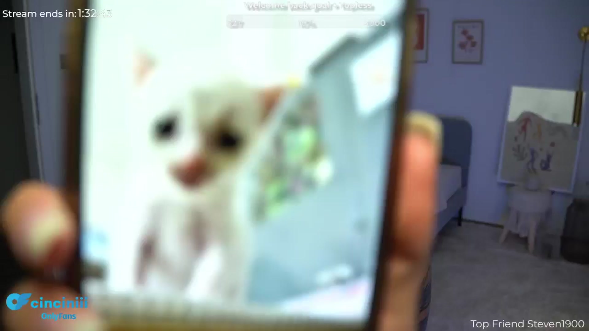 Gallery image thumbnail from cinnabellee's myfreecams stream on, 08/28/2024, 20:03 image 10 of 20