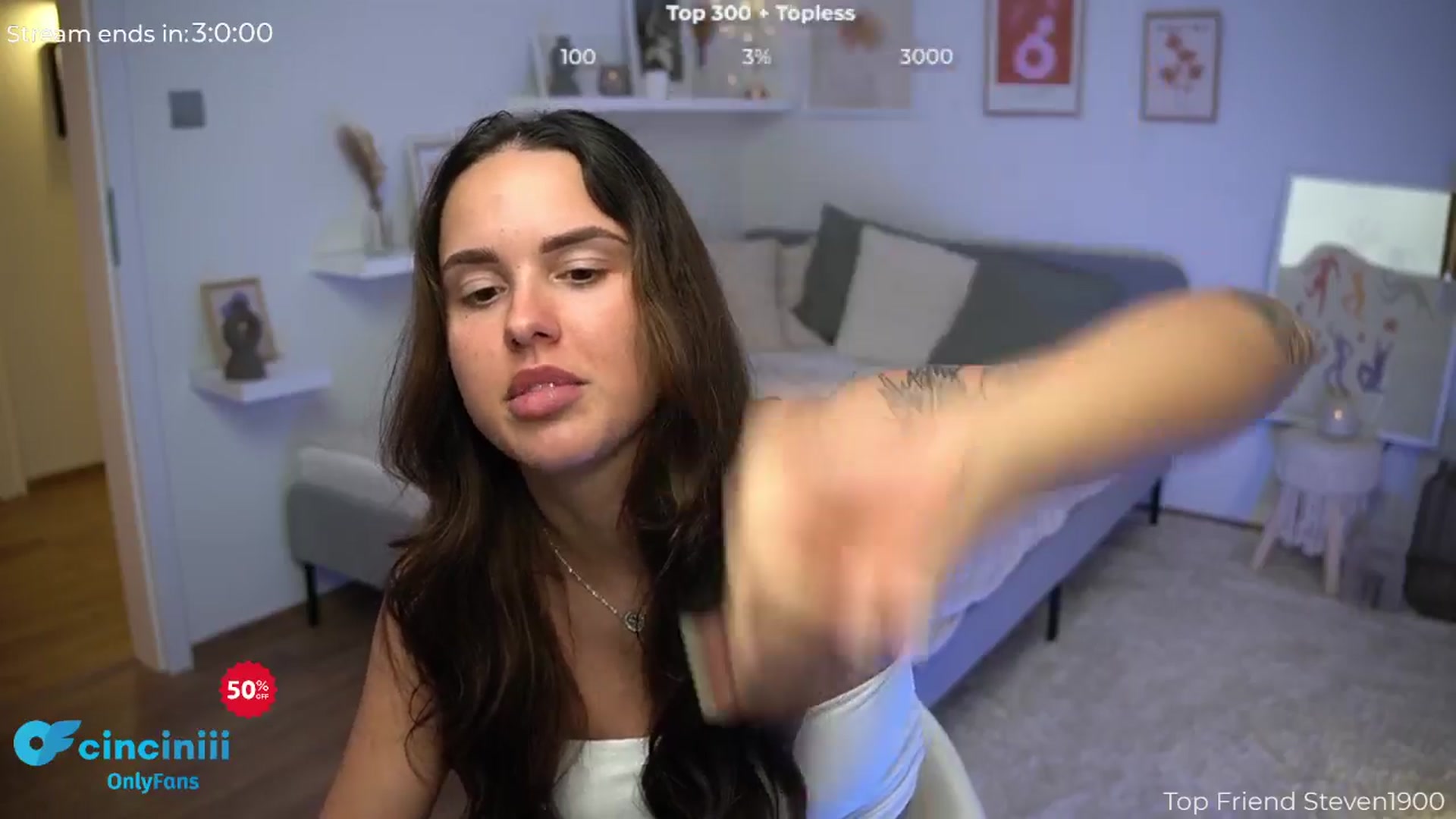 Gallery image thumbnail from cinnabellee's myfreecams stream on, 08/29/2024, 20:48 image 6 of 20